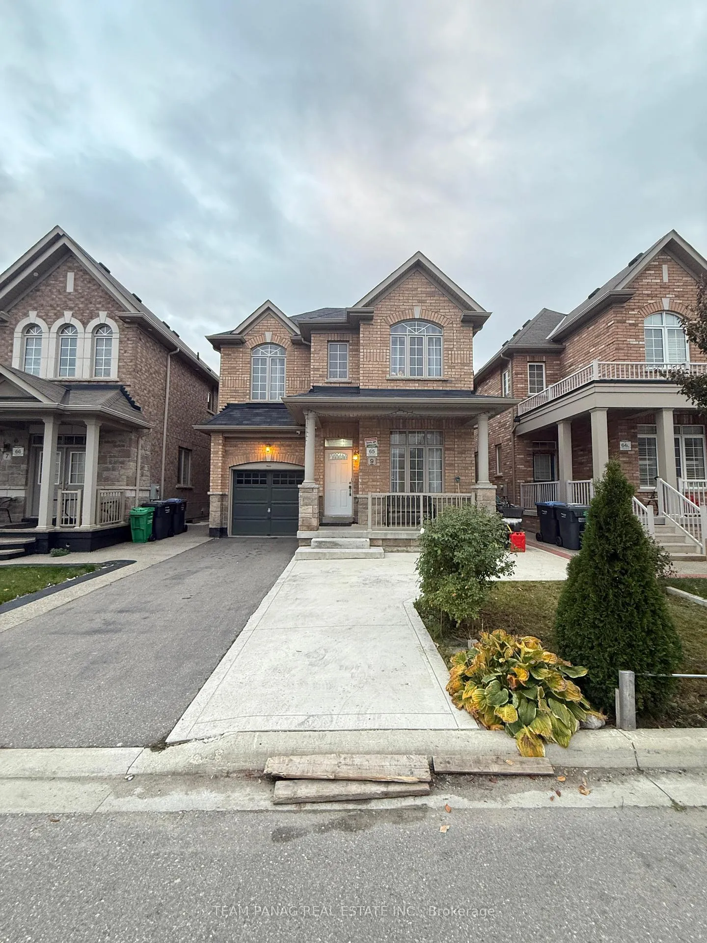 Photo 3 of 9 Grove End Way, Brampton, Sandringham-Wellington North — HOMEH