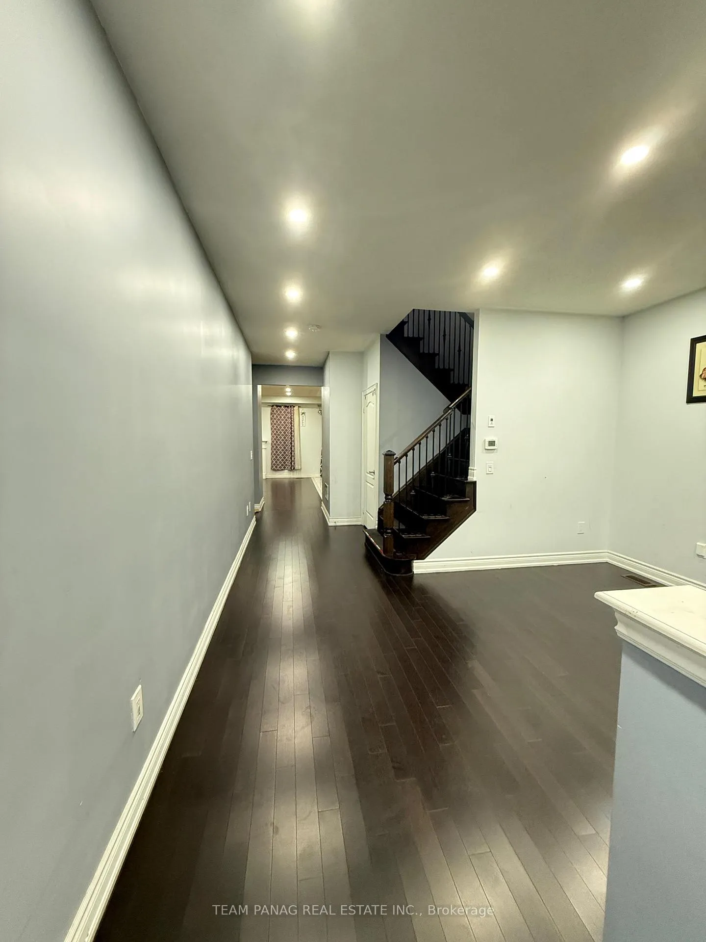 Photo 4 of 9 Grove End Way, Brampton, Sandringham-Wellington North — HOMEH