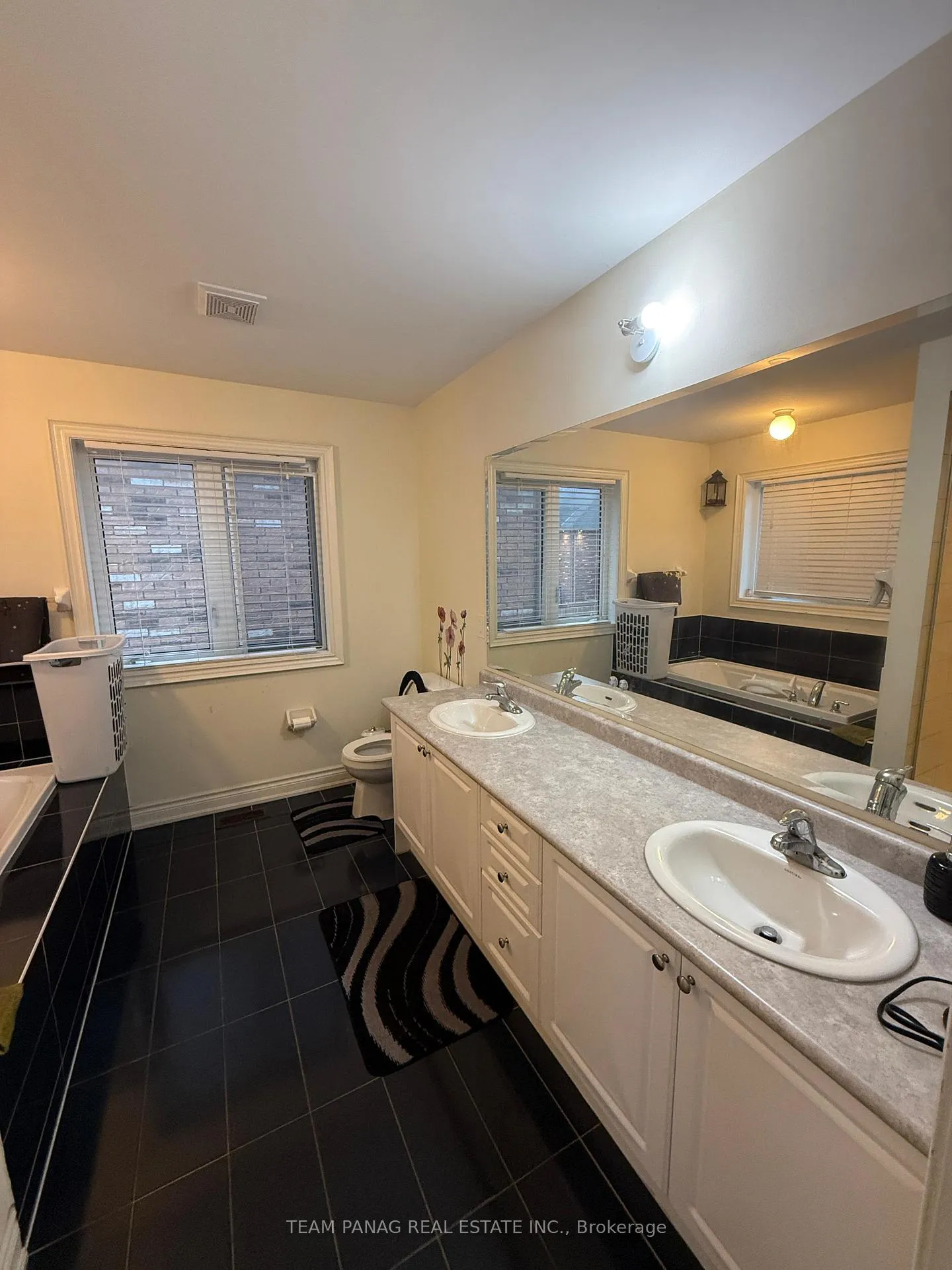Photo 40 of 9 Grove End Way, Brampton, Sandringham-Wellington North — HOMEH