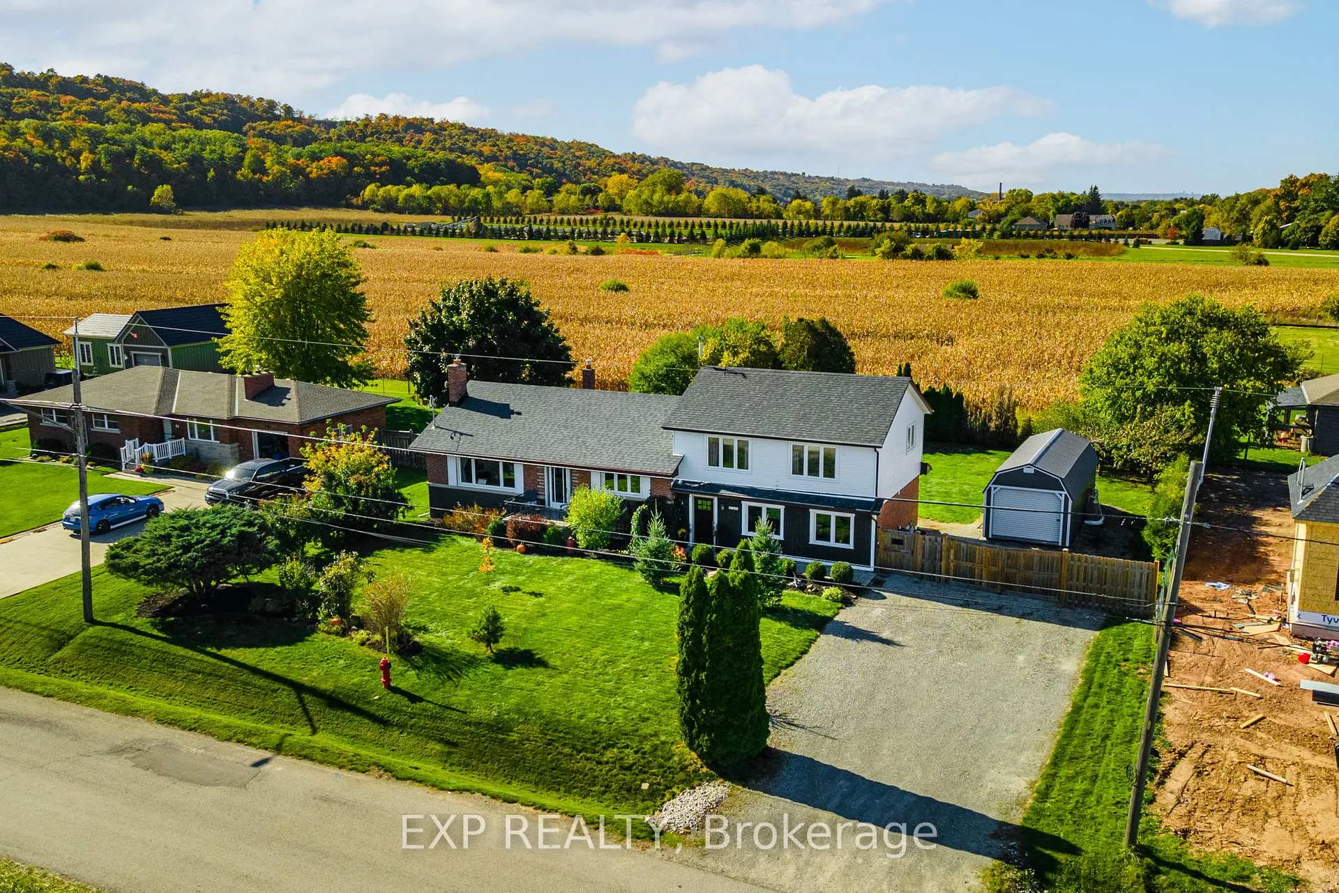 Photo 3 of 187 Lewis Road, Hamilton, Winona — HOMEH