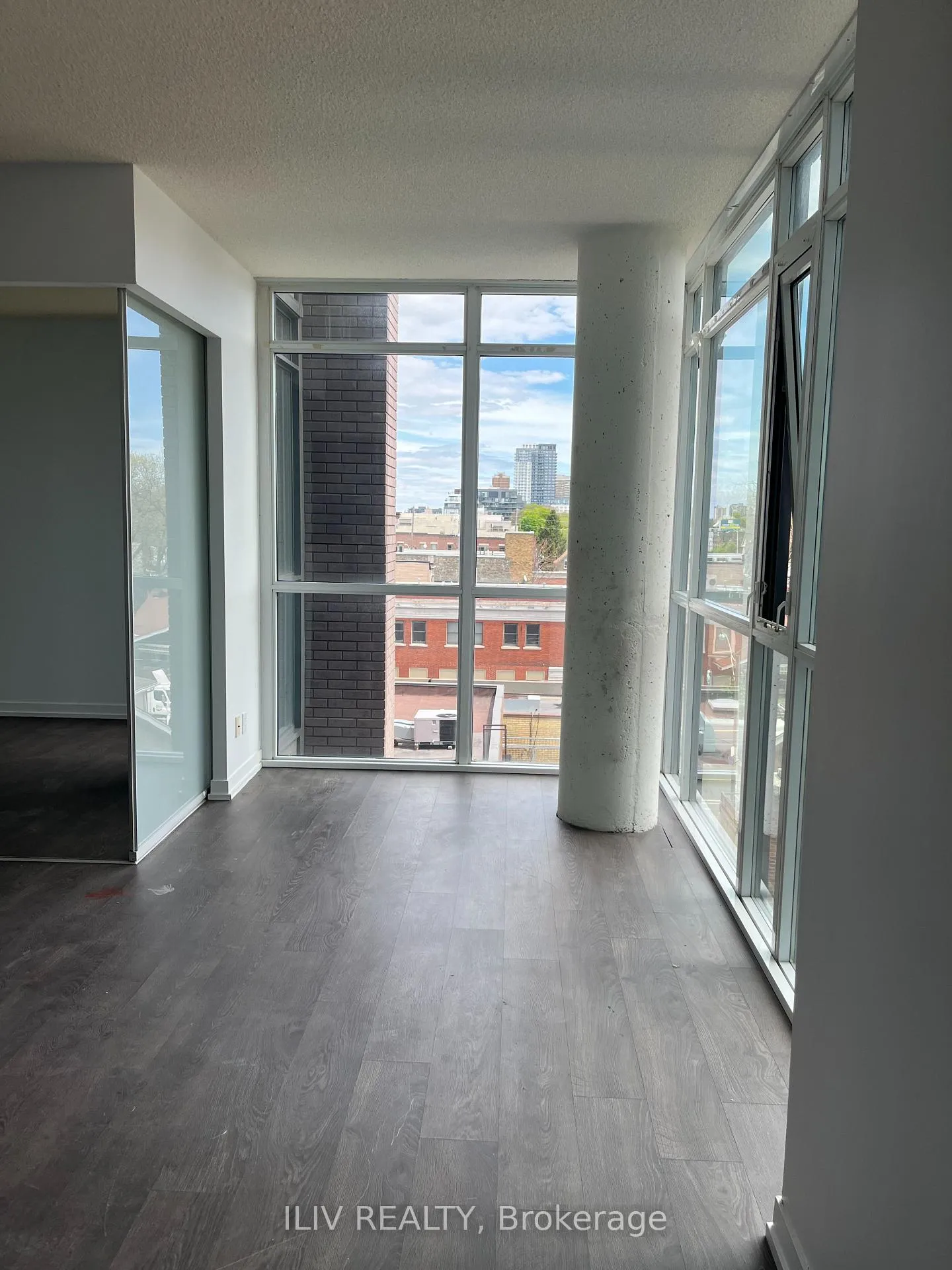 Photo 4 of Unit 508, 2055 Danforth Avenue, Toronto, Woodbine Corridor — HOMEH