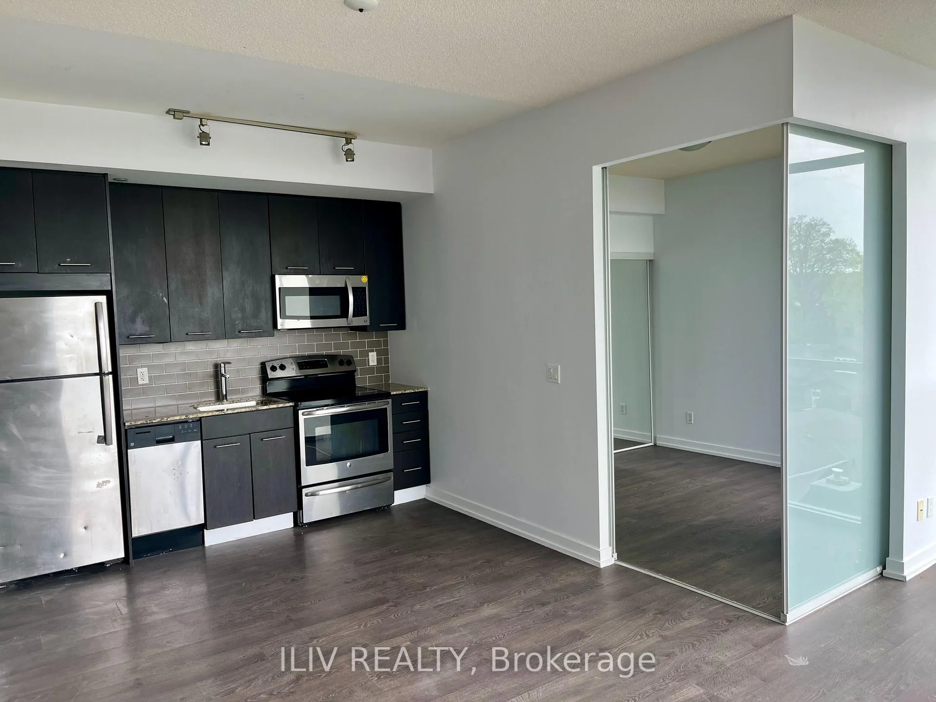 Photo 8 of Unit 508, 2055 Danforth Avenue, Toronto, Woodbine Corridor — HOMEH