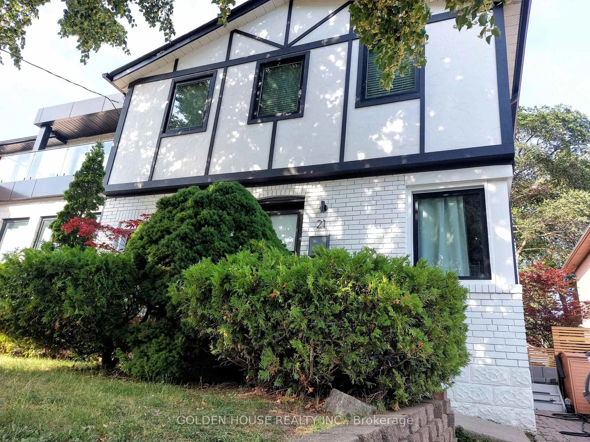 Front of 21 Thatcher Avenue