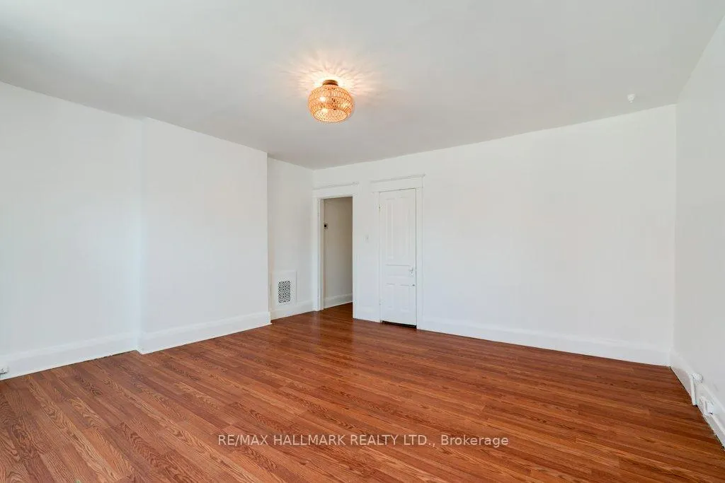 Photo 6 of 935 Kingston Road, Toronto, The Beaches — HOMEH