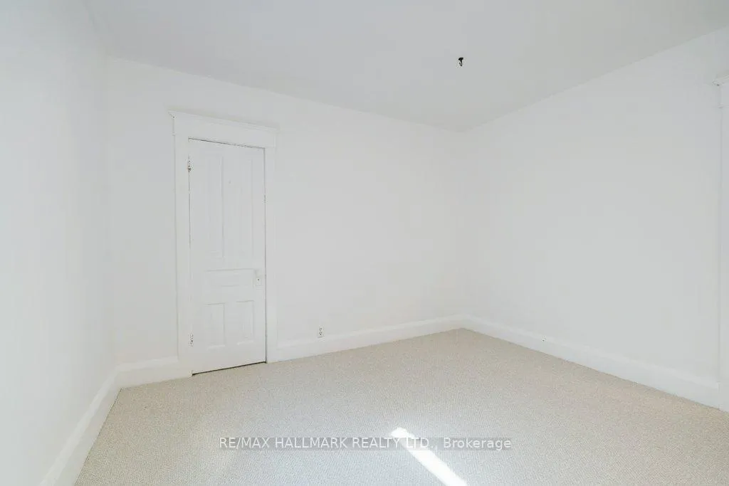 Photo 9 of 935 Kingston Road, Toronto, The Beaches — HOMEH