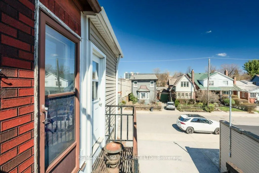 Photo 15 of 935 Kingston Road, Toronto, The Beaches — HOMEH