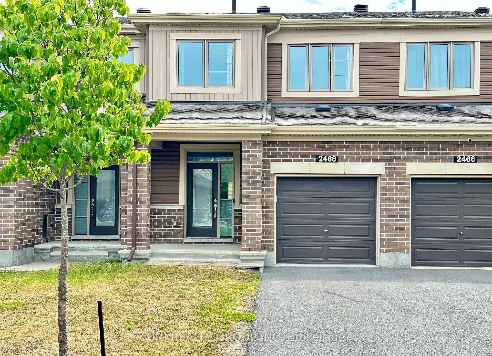 Front of 2468 Waterlilly Way