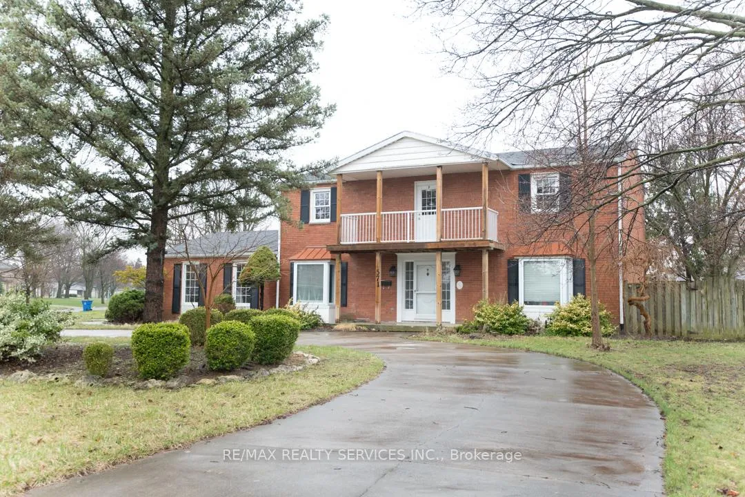 Photo 3 of 571 Sandra Crescent, Chatham-Kent, Wallaceburg — HOMEH