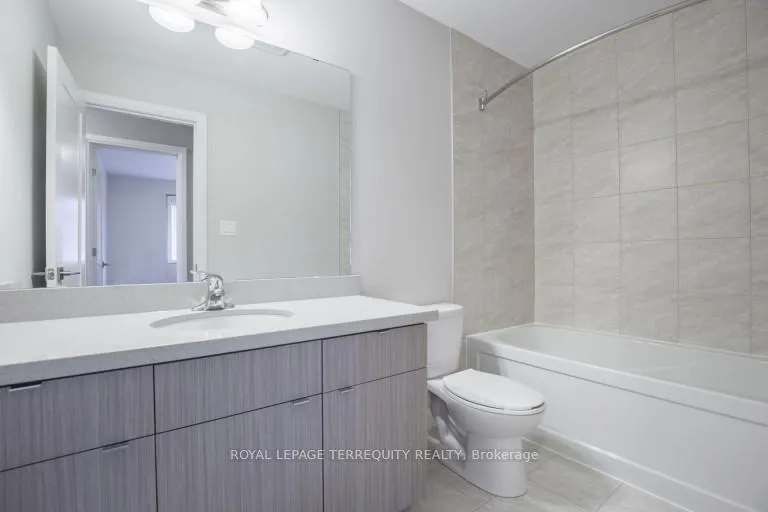 Photo 26 of 7 Egleston Lane, Hamilton, Ancaster — HOMEH