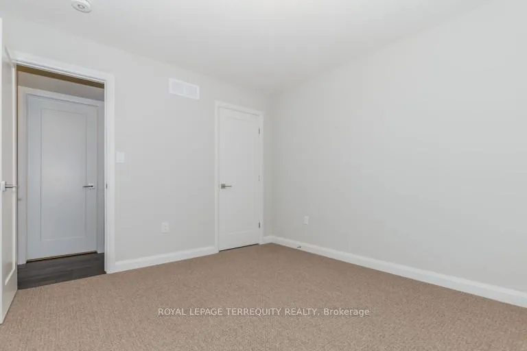 Photo 29 of 7 Egleston Lane, Hamilton, Ancaster — HOMEH