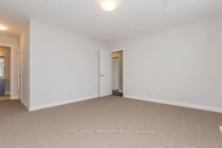 Photo 33 of 7 Egleston Lane, Hamilton, Ancaster — HOMEH