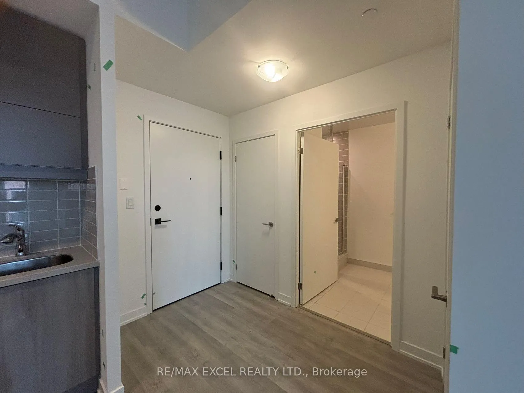 Photo 3 of Unit B1013, 292 Verdale Crossing, Markham, Unionville — HOMEH