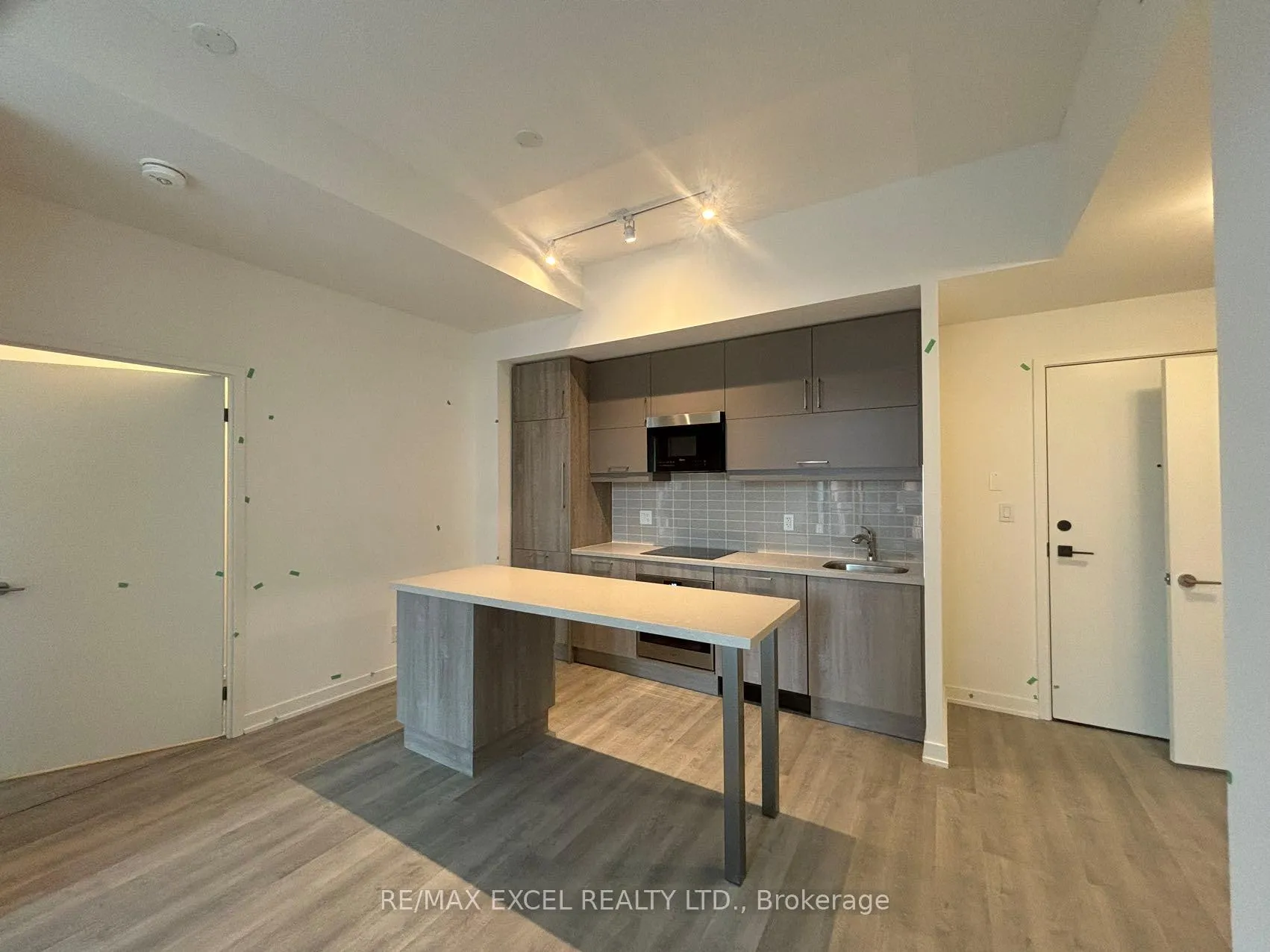 Photo 8 of Unit B1013, 292 Verdale Crossing, Markham, Unionville — HOMEH