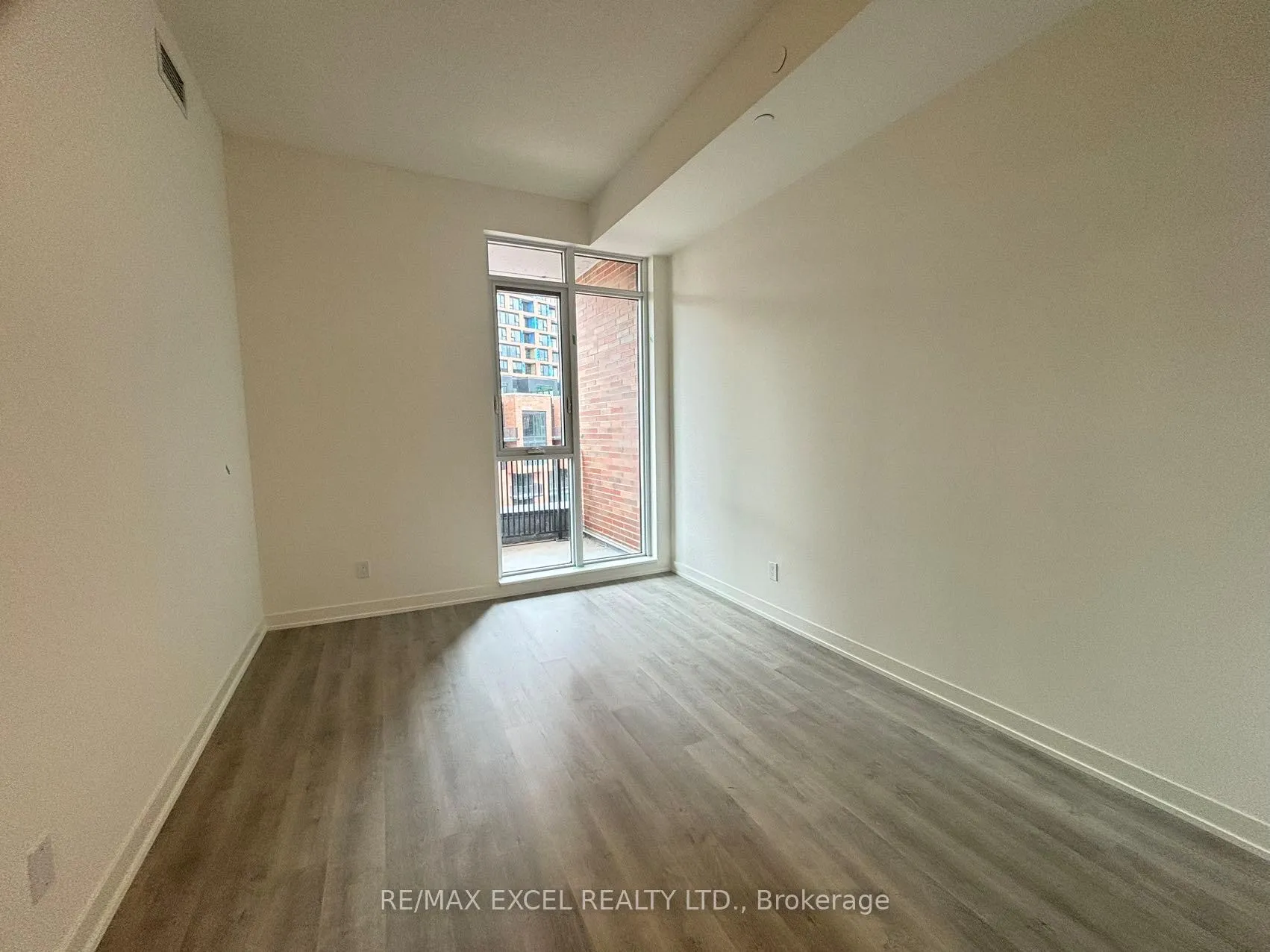 Photo 13 of Unit B1013, 292 Verdale Crossing, Markham, Unionville — HOMEH