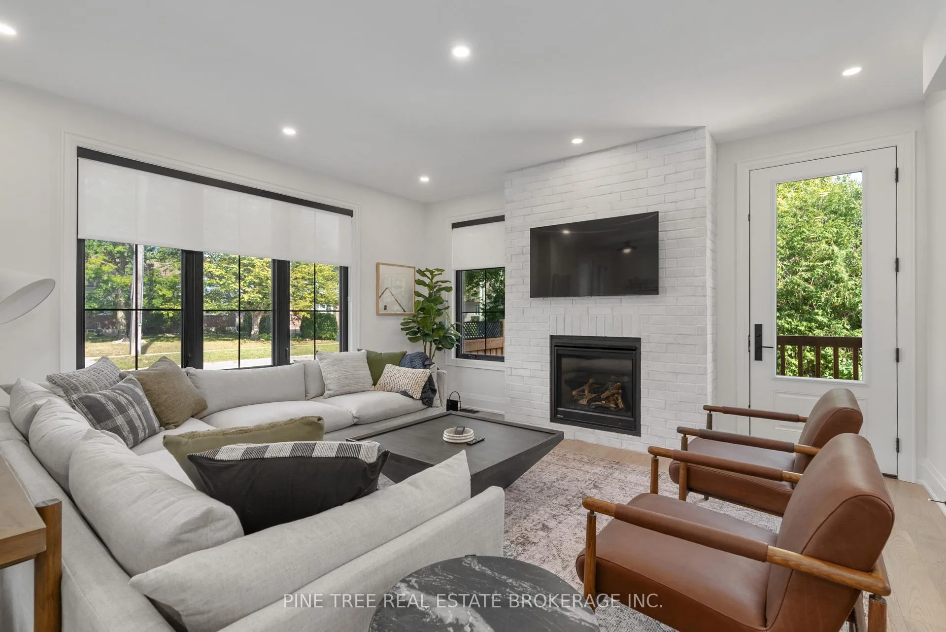 Photo 6 of 271 Codrington Street, Barrie, Codrington — HOMEH