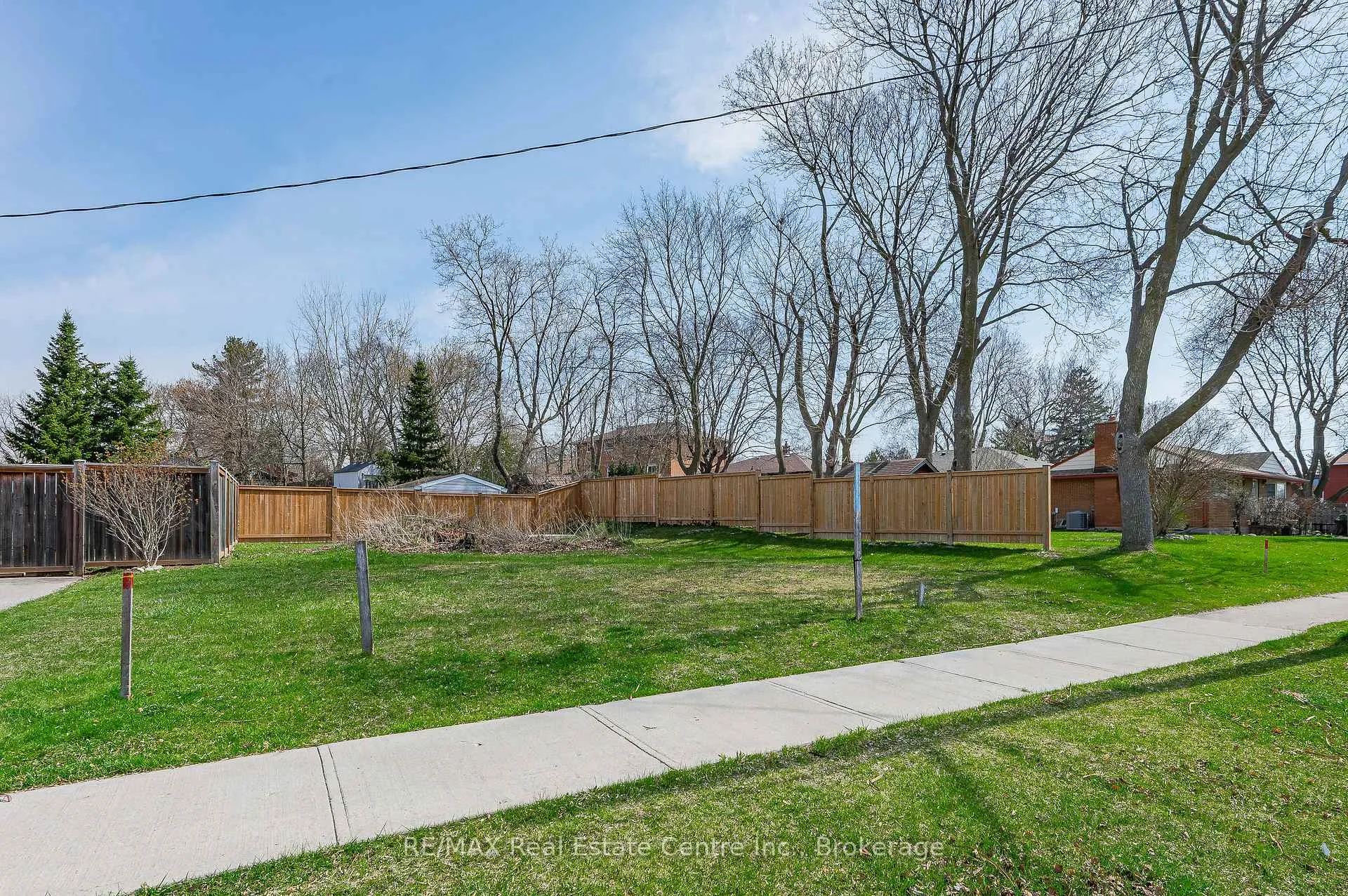 Photo 6 of 332 Prospect Avenue, Kitchener — HOMEH