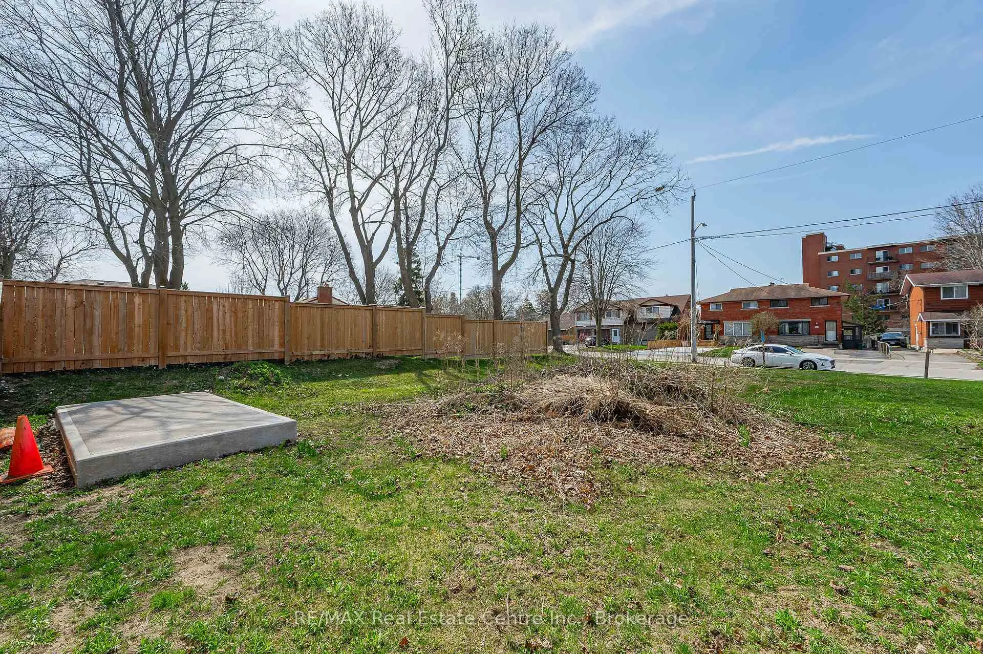 Photo 11 of 332 Prospect Avenue, Kitchener — HOMEH