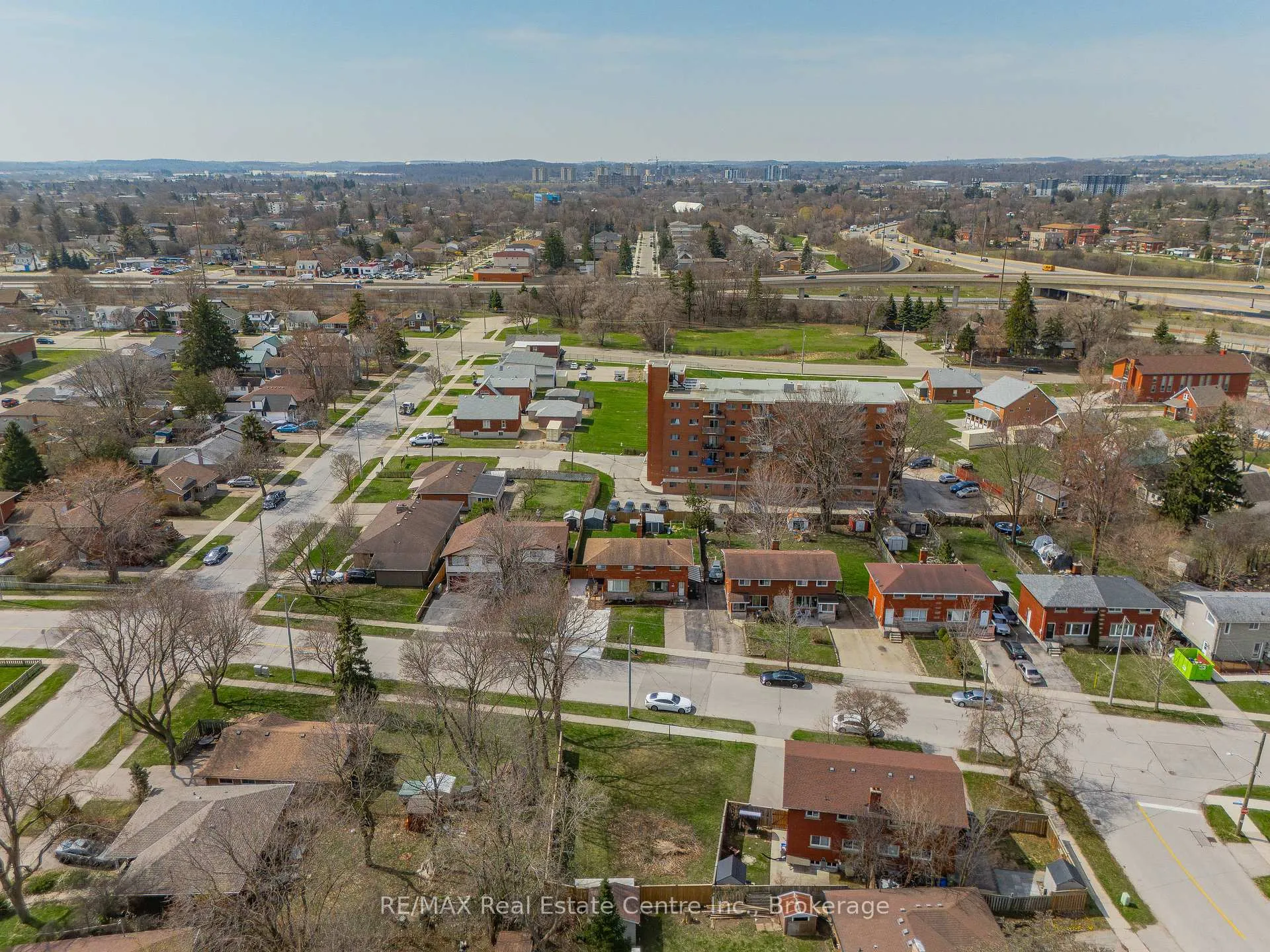 Photo 14 of 332 Prospect Avenue, Kitchener — HOMEH