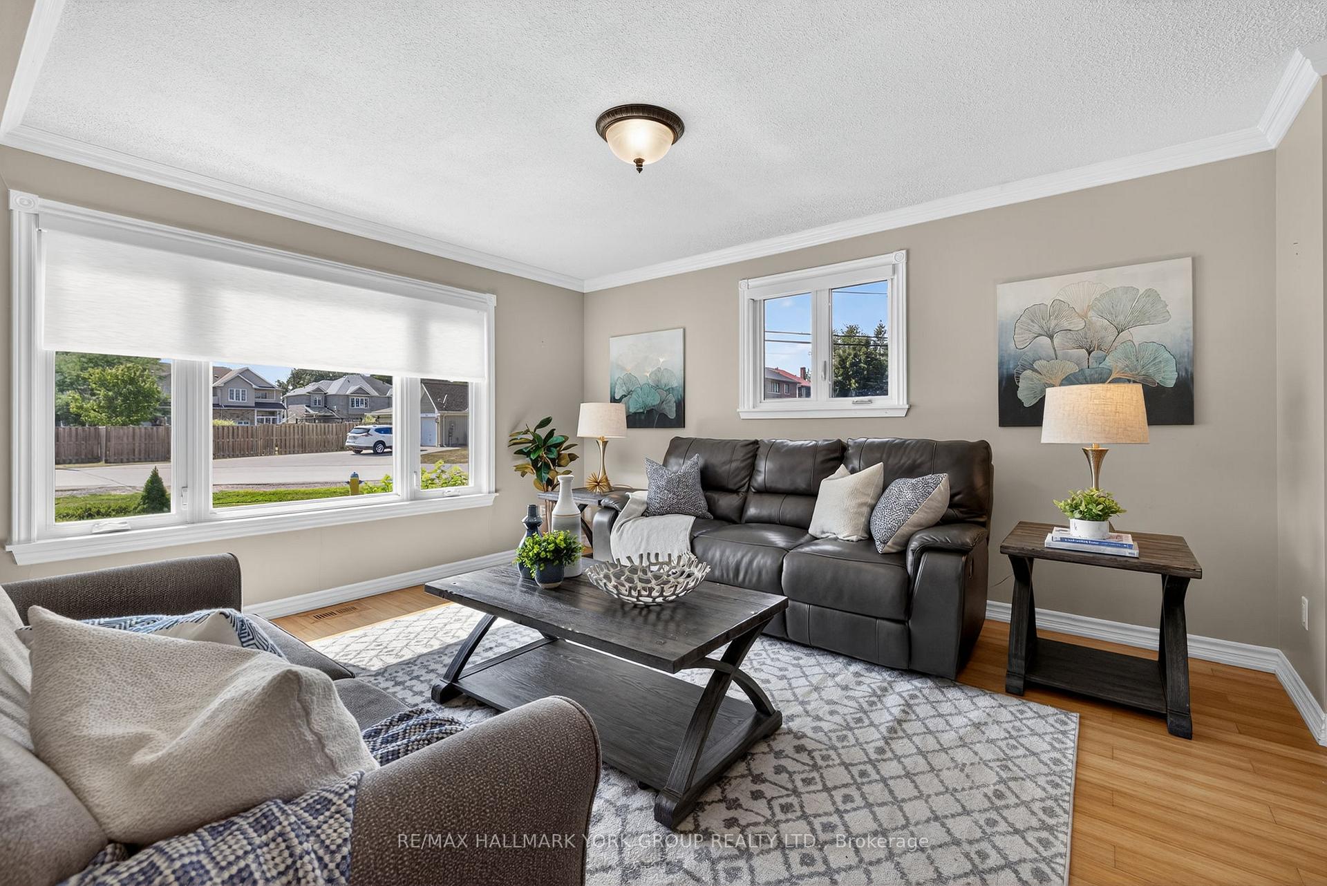 Photo 3 of 681 Lake Drive S, Georgina, Keswick South — HOMEH