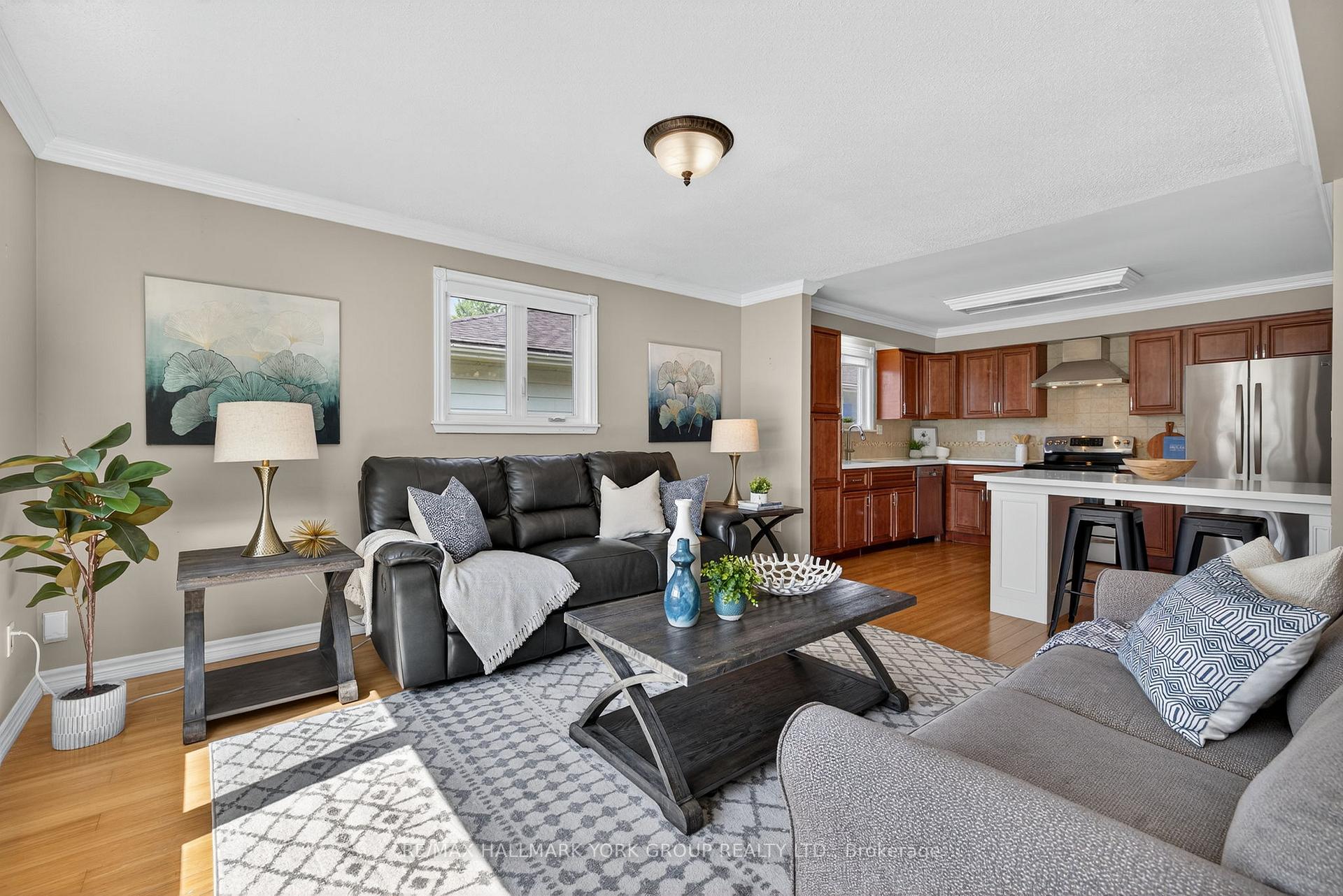 Photo 4 of 681 Lake Drive S, Georgina, Keswick South — HOMEH