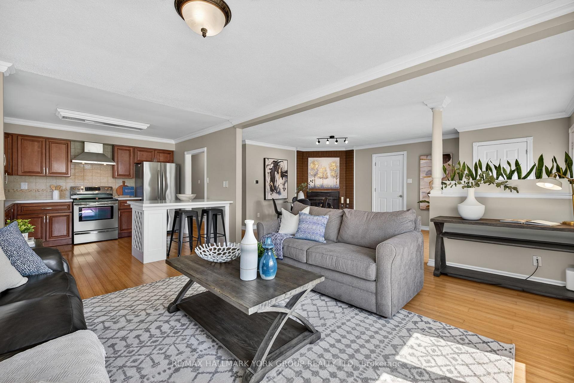 Photo 5 of 681 Lake Drive S, Georgina, Keswick South — HOMEH