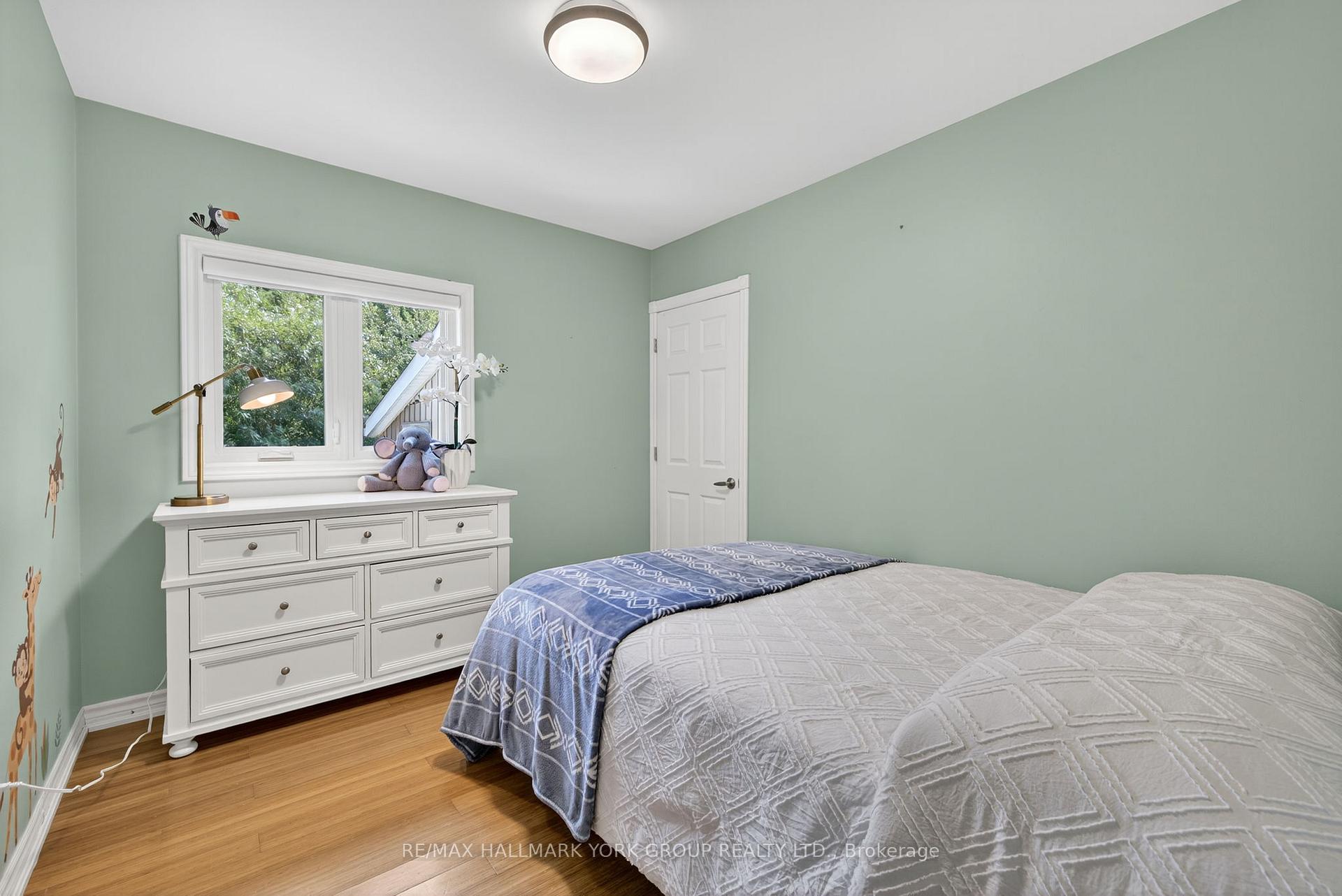 Photo 8 of 681 Lake Drive S, Georgina, Keswick South — HOMEH