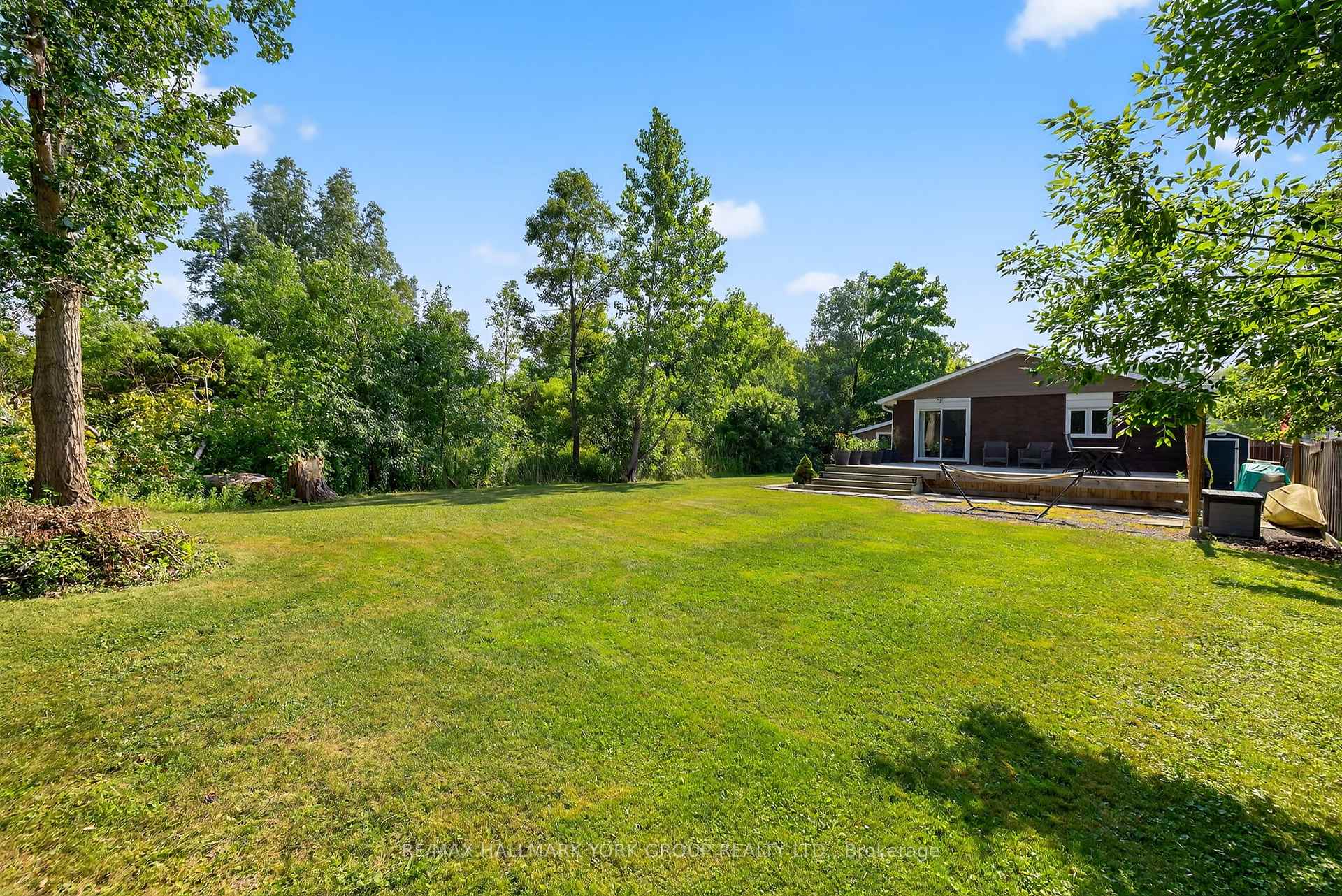Photo 13 of 681 Lake Drive S, Georgina, Keswick South — HOMEH