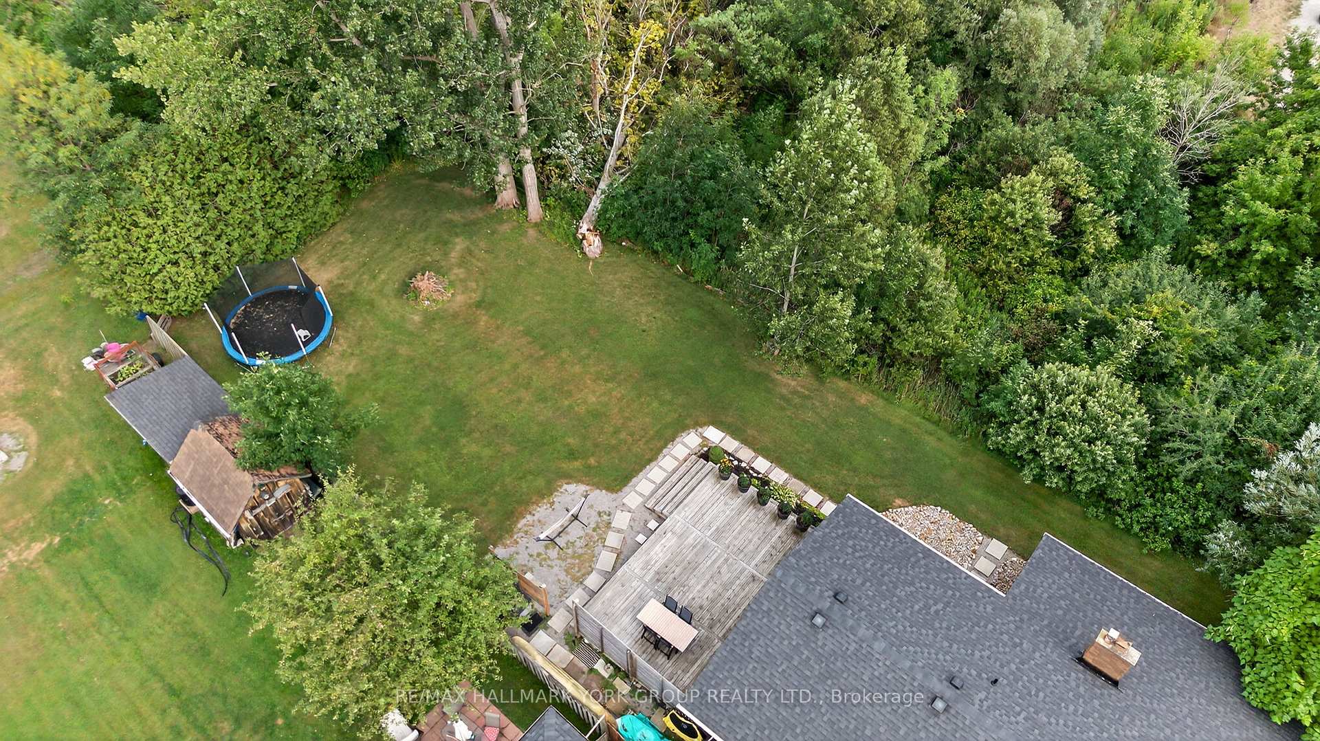 Photo 14 of 681 Lake Drive S, Georgina, Keswick South — HOMEH