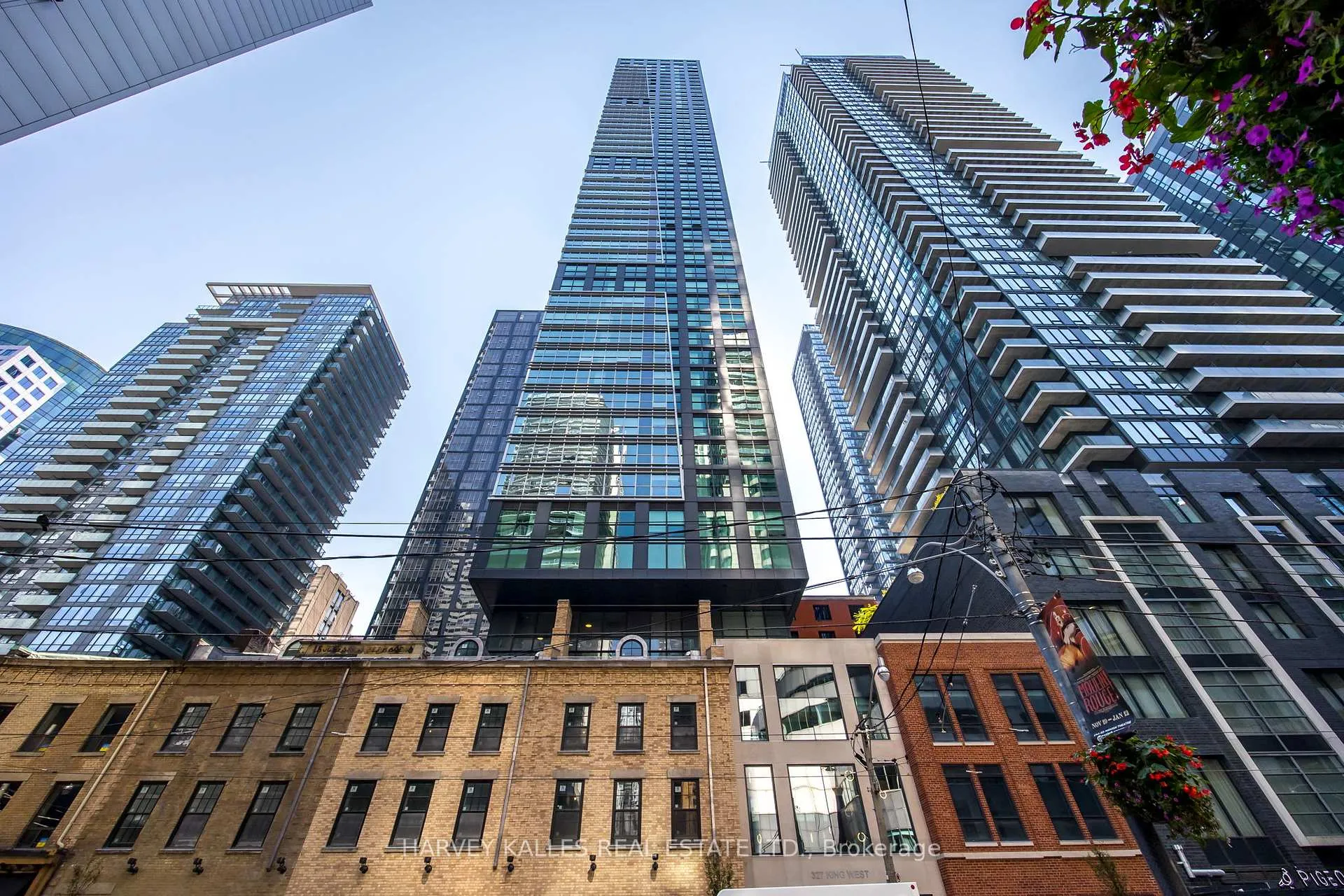 Front of Unit 3103, 327 King Street W