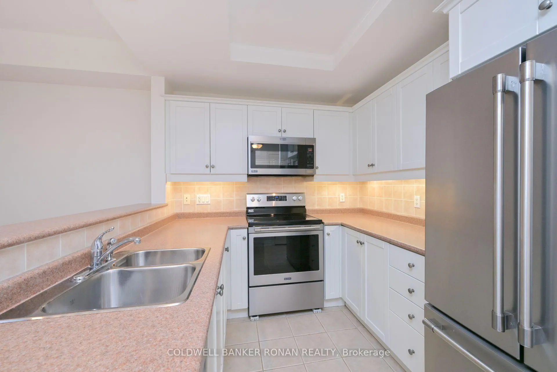 Photo 4 of Unit 203, 78 Sunset Boulevard, New Tecumseth, Alliston — HOMEH