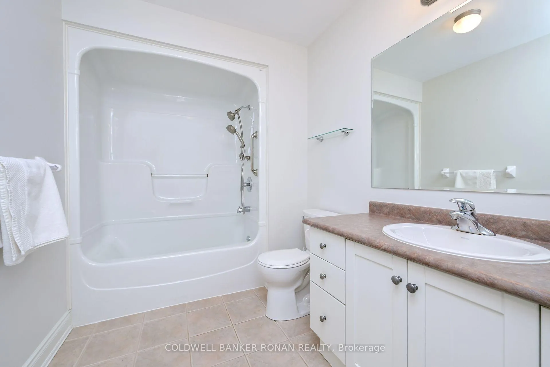 Photo 13 of Unit 203, 78 Sunset Boulevard, New Tecumseth, Alliston — HOMEH