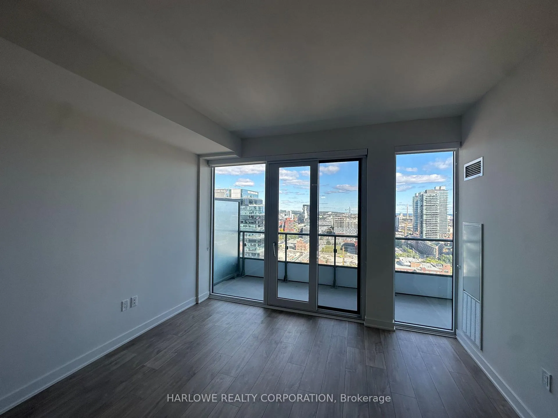 Photo 5 of Unit 2107 E, 70 Princess Street E, Toronto, Waterfront Communities — HOMEH
