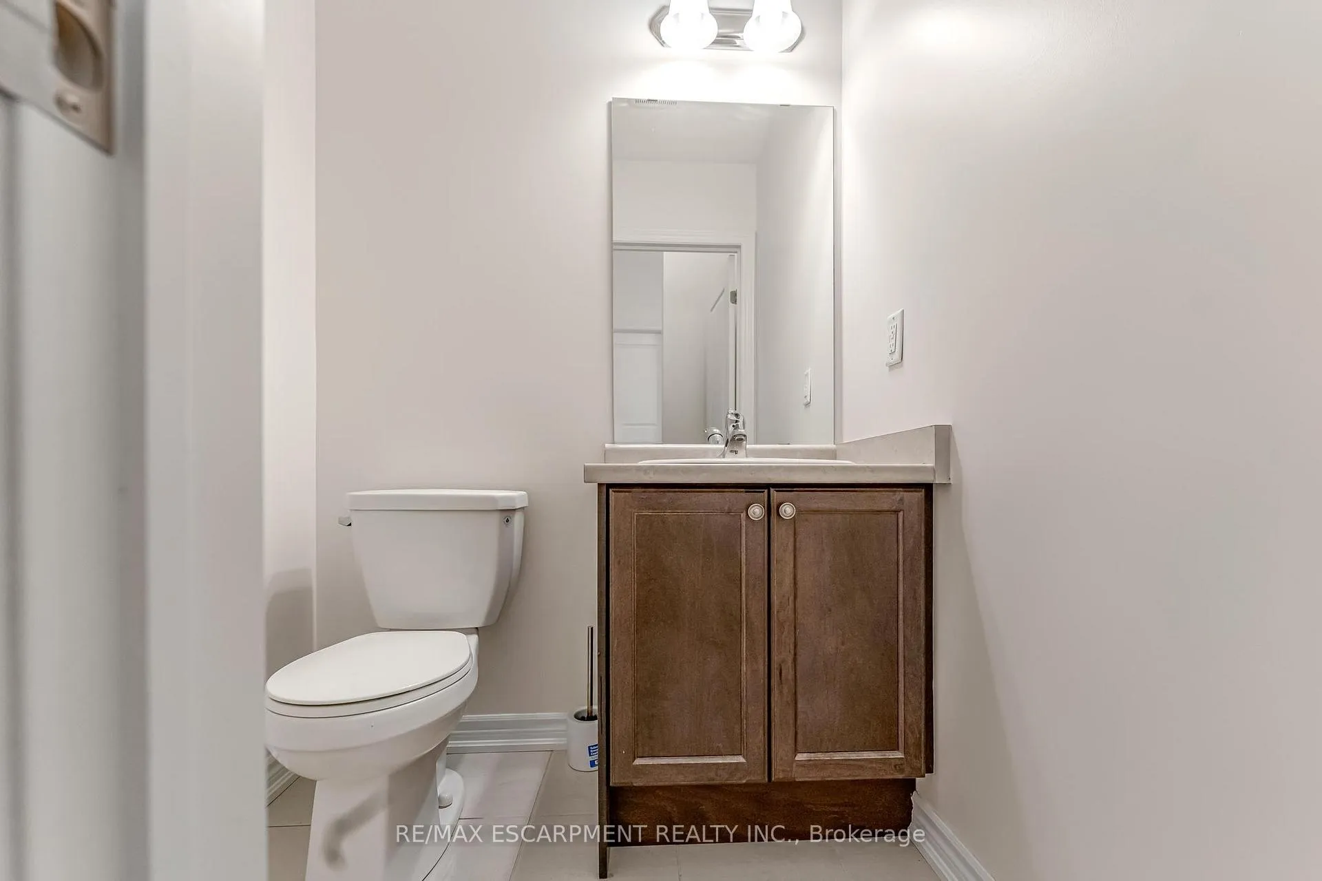 Photo 12 of Unit 44, 515 Garner Road W, Hamilton, Ancaster — HOMEH