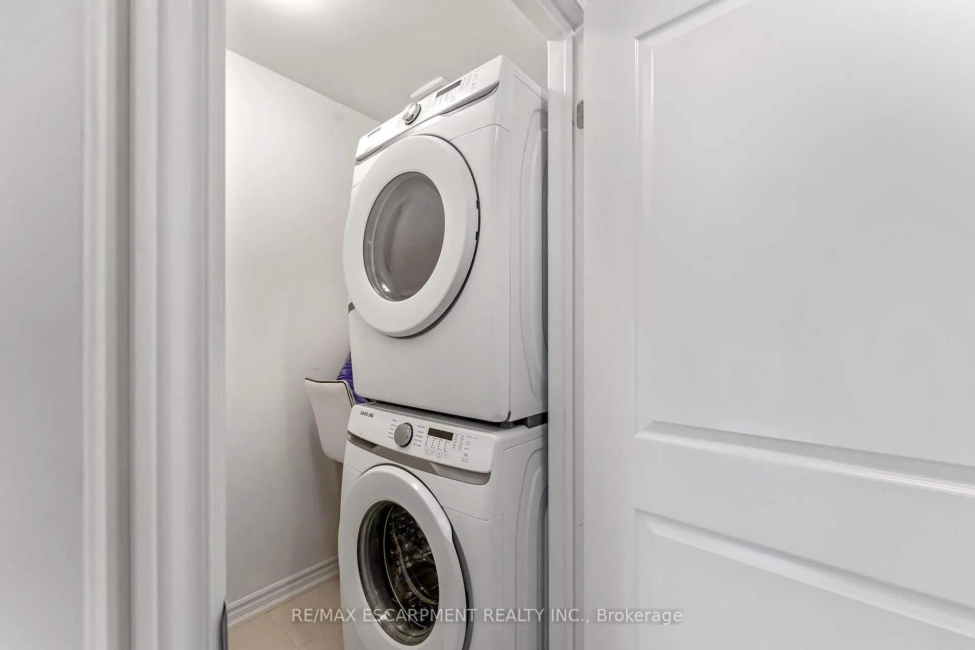 Photo 16 of Unit 44, 515 Garner Road W, Hamilton, Ancaster — HOMEH