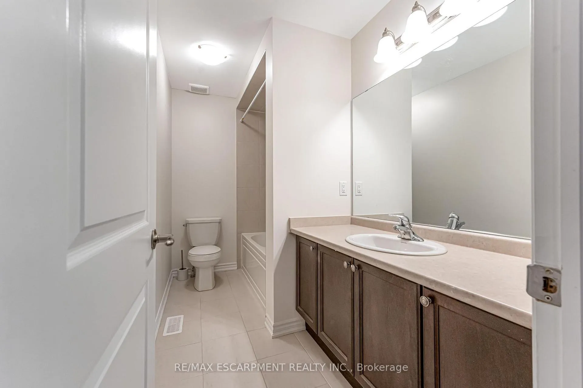 Photo 20 of Unit 44, 515 Garner Road W, Hamilton, Ancaster — HOMEH