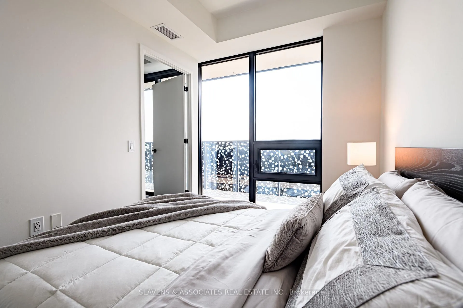 Photo 19 of Unit 3204, 55 Charles Street E, Toronto, Church-Yonge Corridor — HOMEH