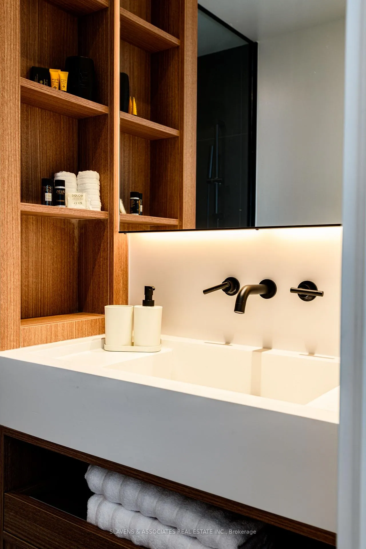Photo 21 of Unit 3204, 55 Charles Street E, Toronto, Church-Yonge Corridor — HOMEH