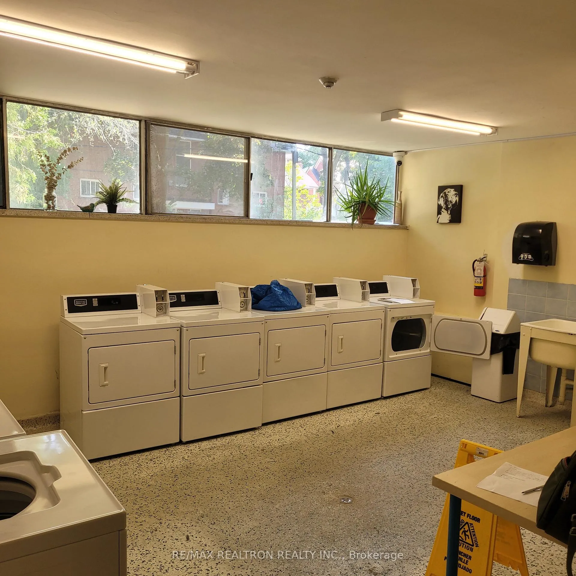 Photo 9 of Unit 804, 191 St George Street, Toronto, The Annex — HOMEH