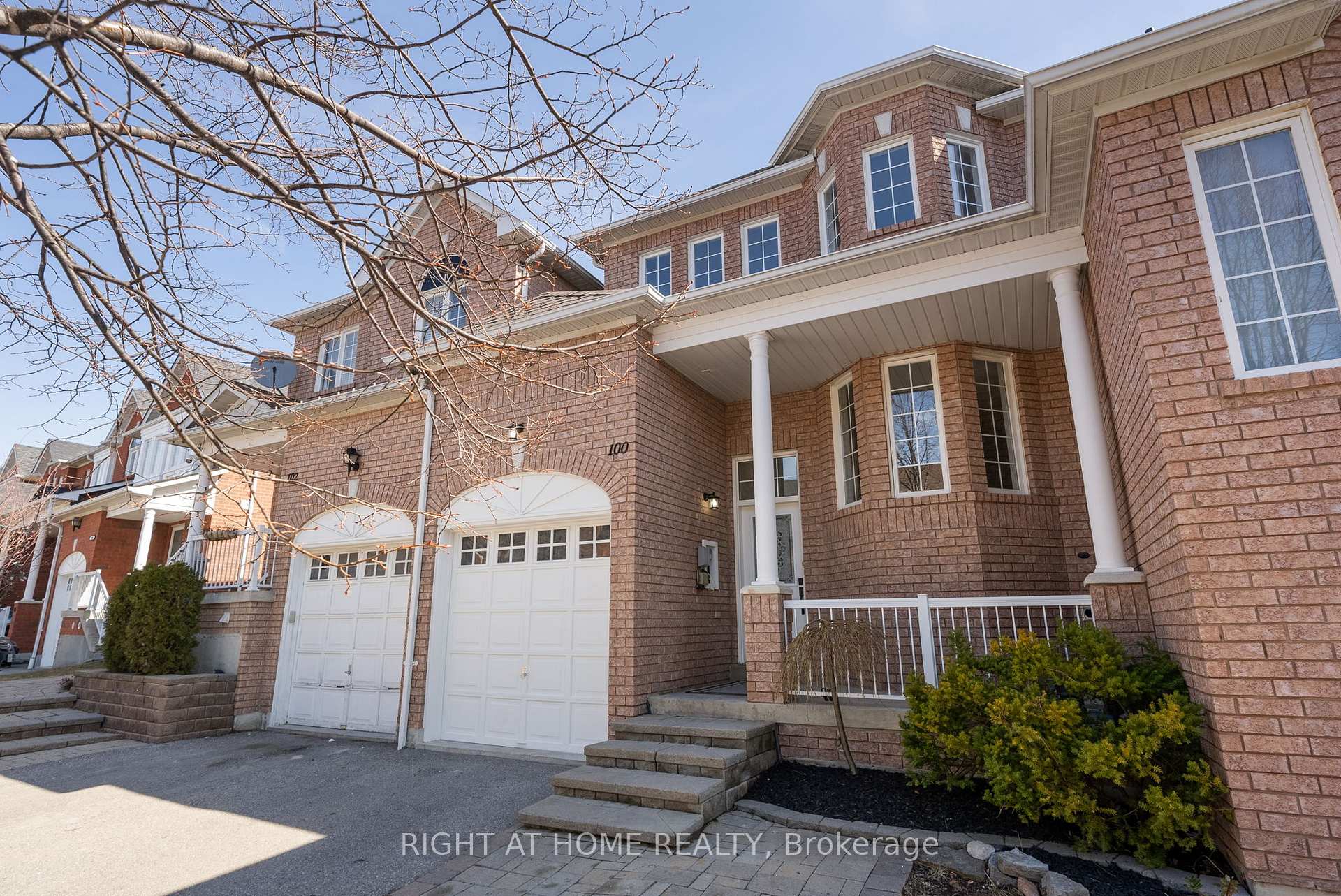 Photo 2 of 100 Dooley Crescent, Ajax, Northwest Ajax — HOMEH