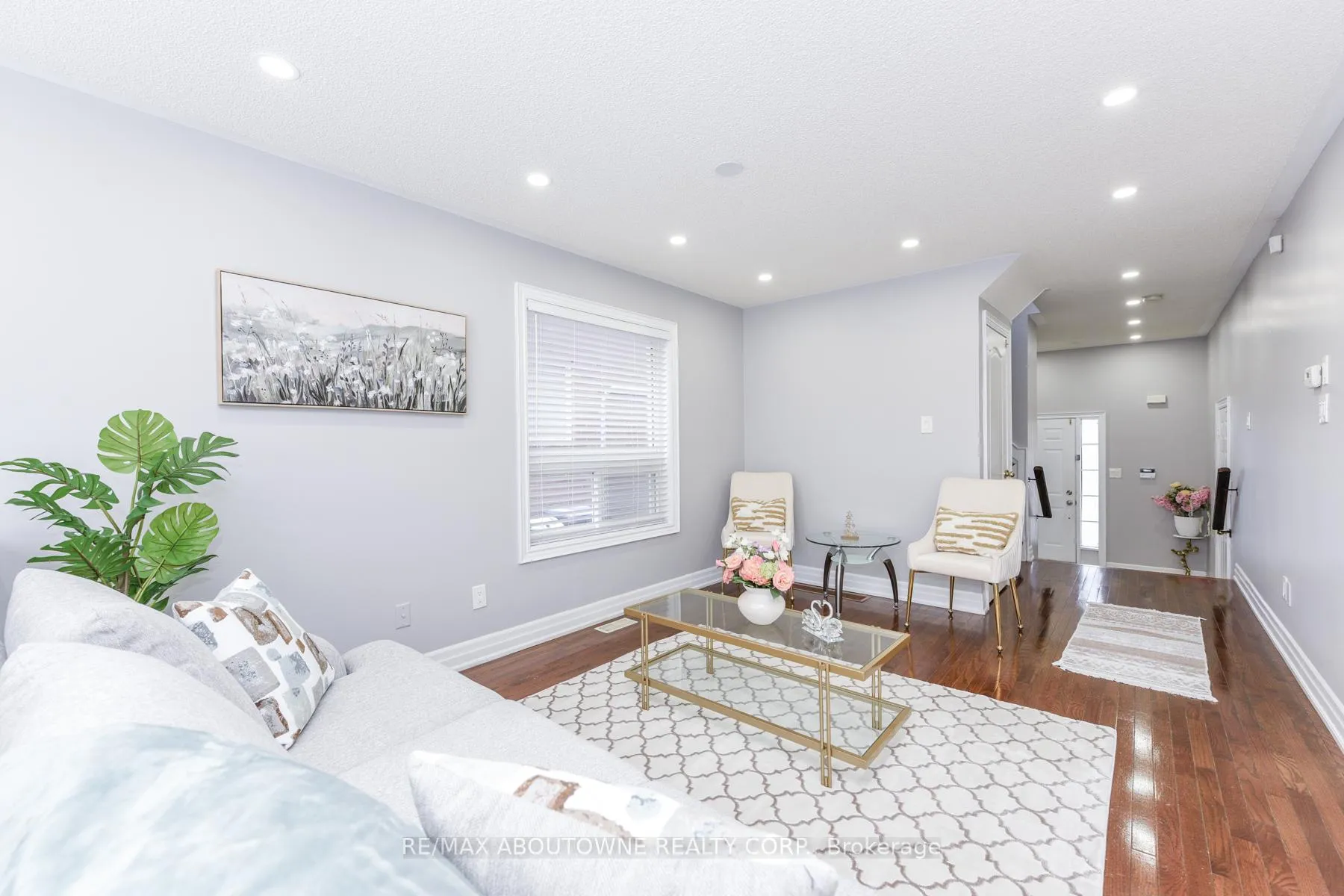 Photo 13 of 32 Lockheed Crescent, Brampton, Fletcher's Meadow — HOMEH