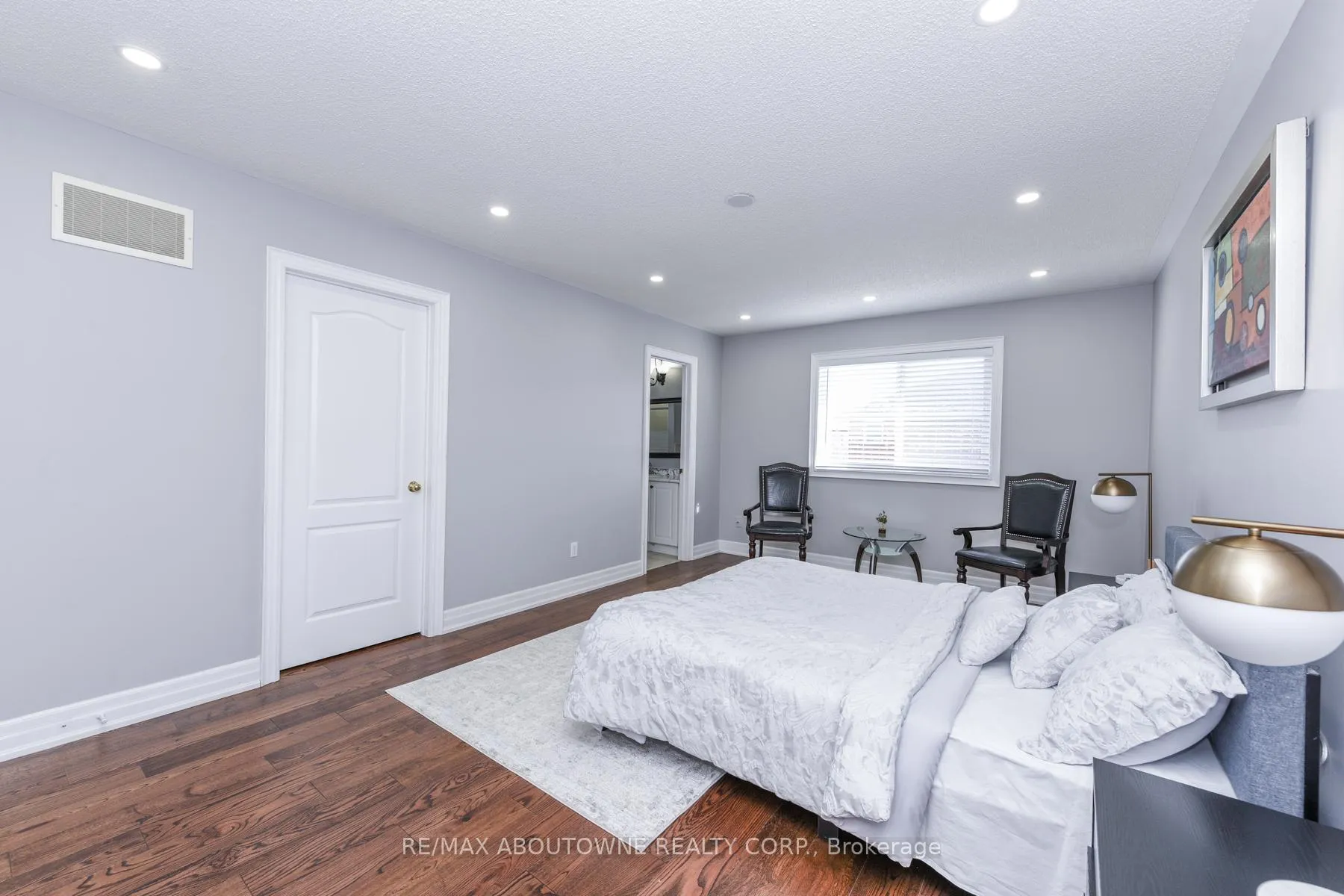 Photo 25 of 32 Lockheed Crescent, Brampton, Fletcher's Meadow — HOMEH