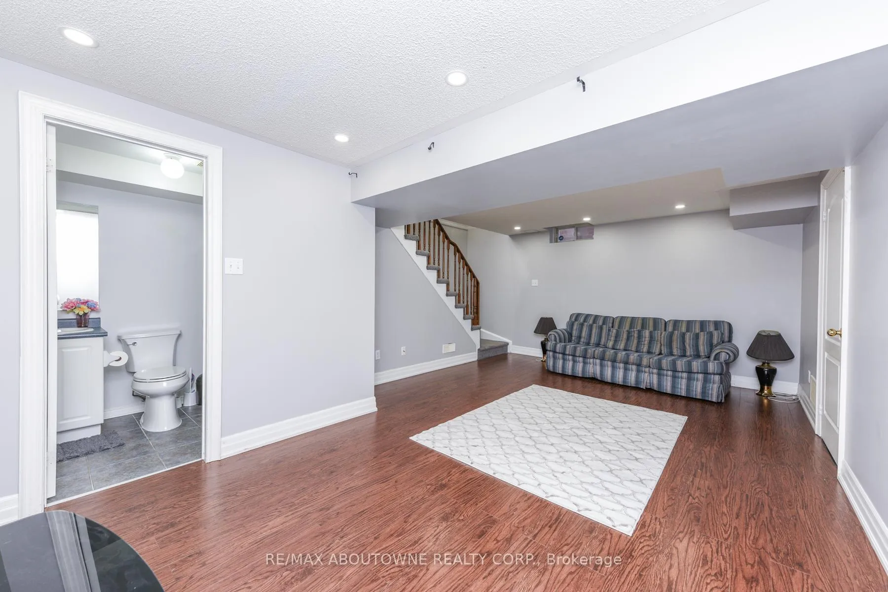 Photo 41 of 32 Lockheed Crescent, Brampton, Fletcher's Meadow — HOMEH