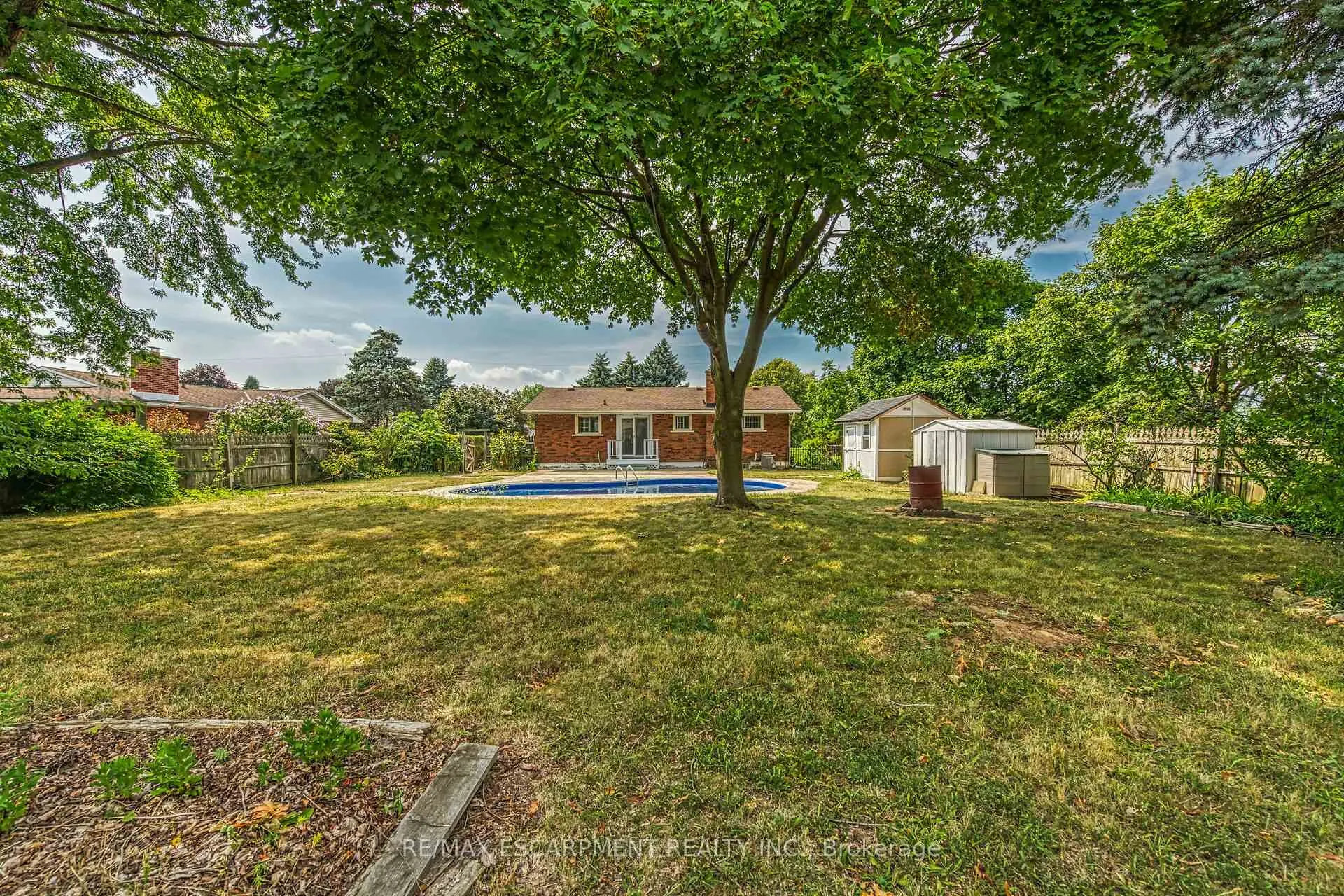 Photo 40 of 46 Oriole Crescent, Grimsby, Grimsby West — HOMEH