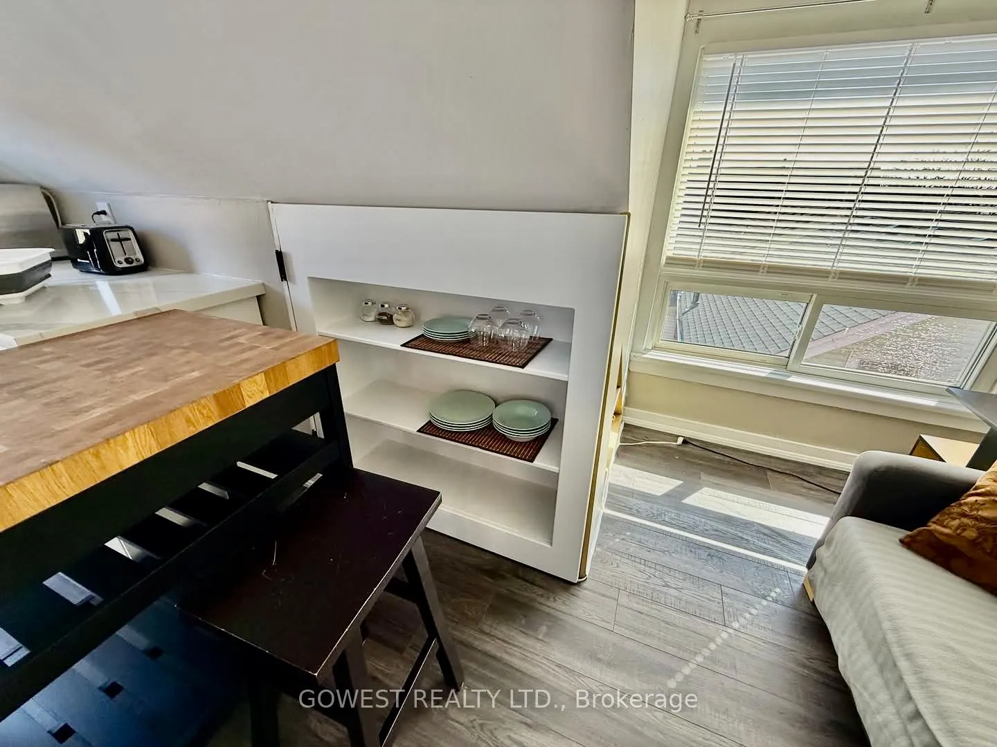 Photo 7 of Unit 3, 29 Cliff Avenue, Hamilton, Eastmount — HOMEH