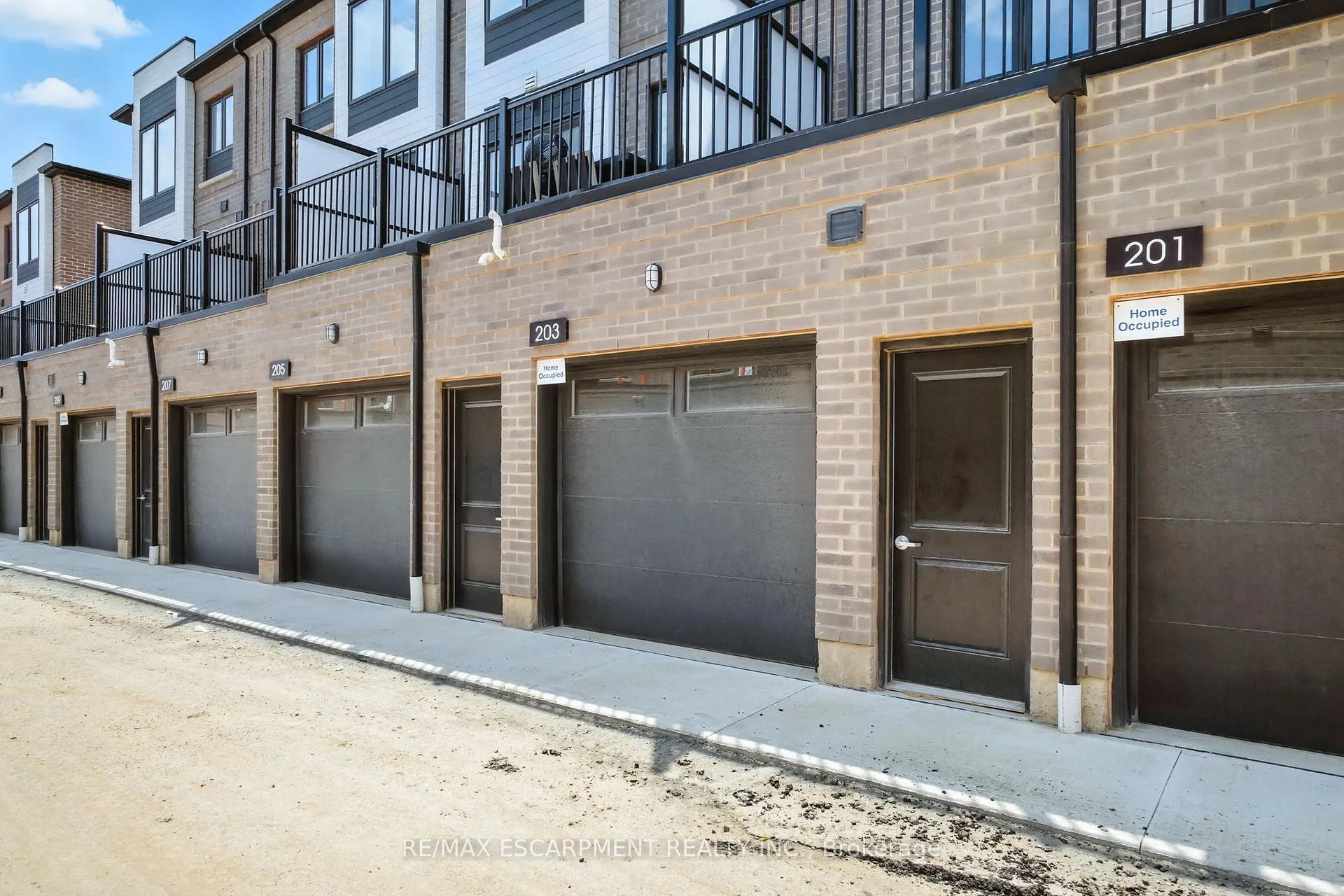Photo 16 of 203 Burke Street, Hamilton, Waterdown — HOMEH