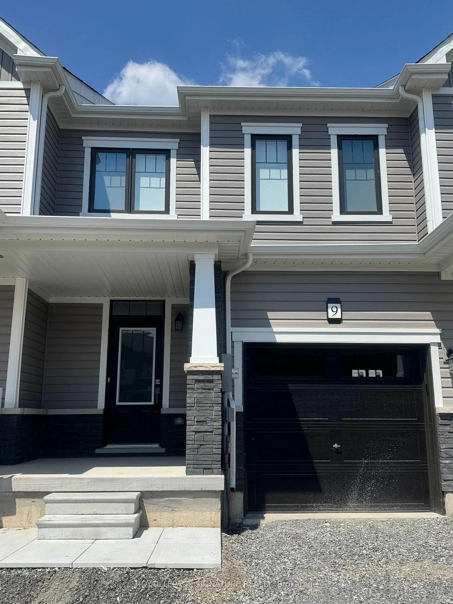 Photo 1 of 9 Lemon Avenue, Thorold, Hurricane/Merrittville — HOMEH