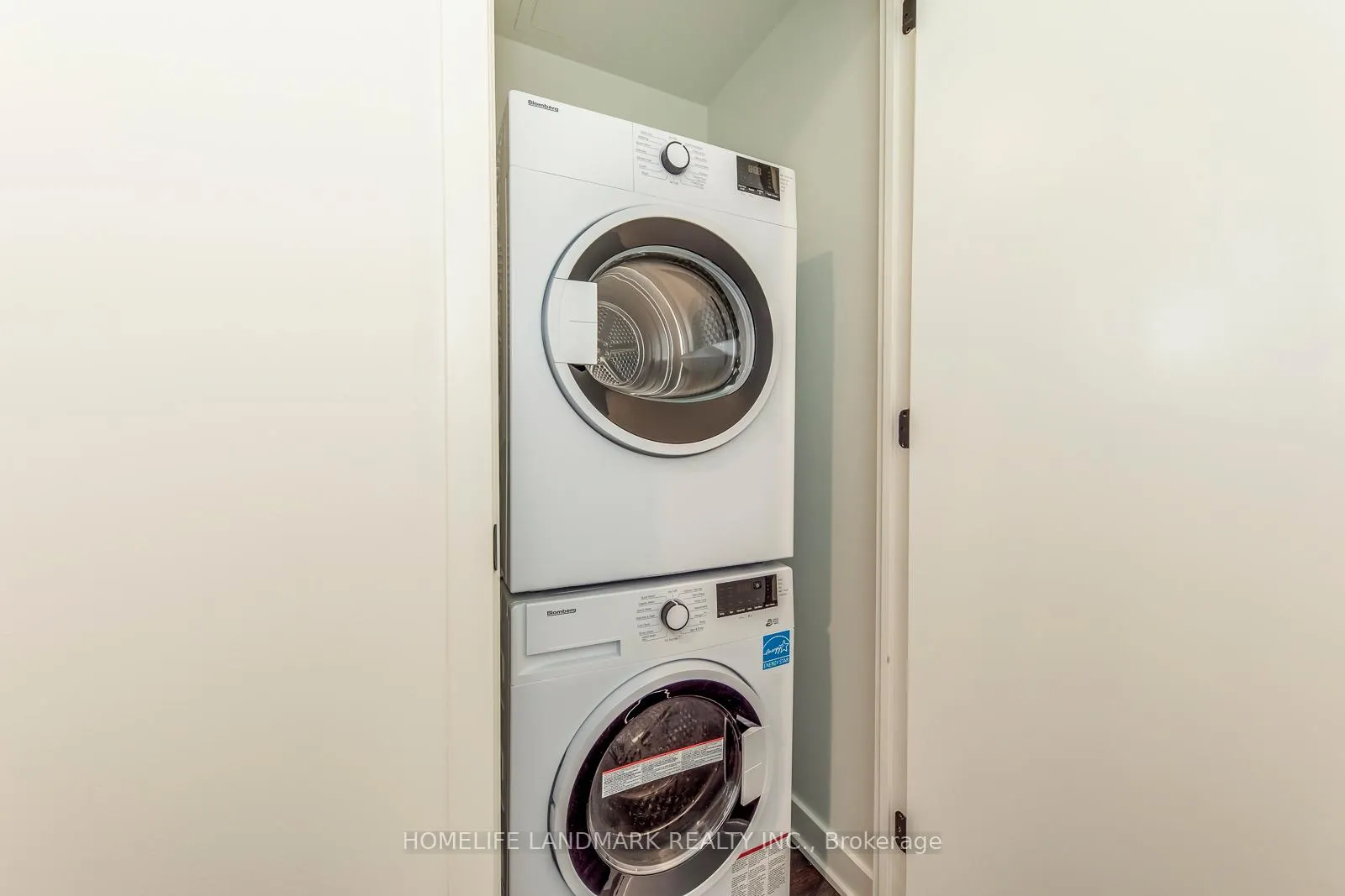 Photo 21 of Unit 4103, 55 Charles Street E, Toronto, Church-Yonge Corridor — HOMEH