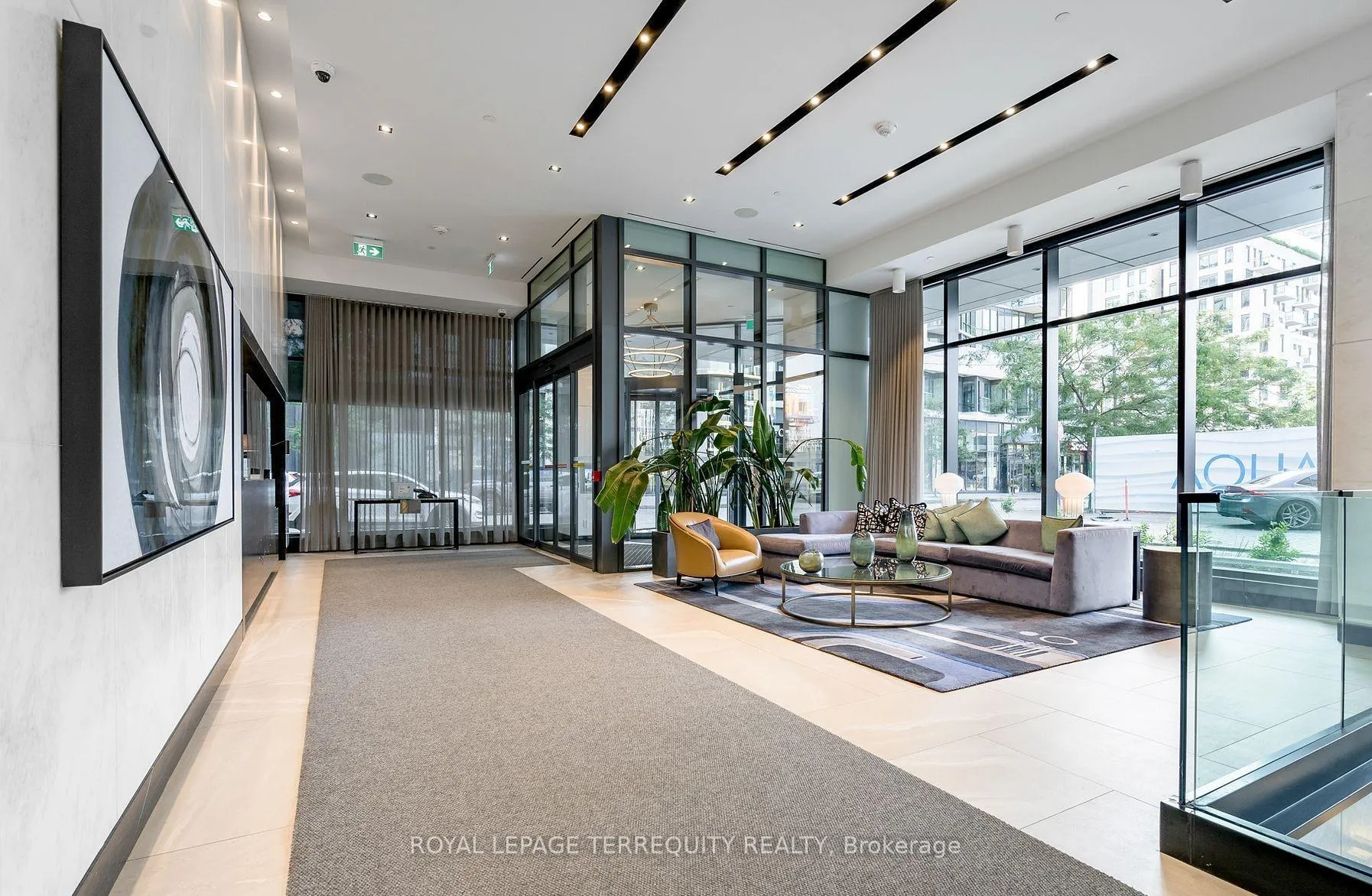 Photo 7 of Unit 307, 1 Edgewater Drive, Toronto, Waterfront Communities — HOMEH