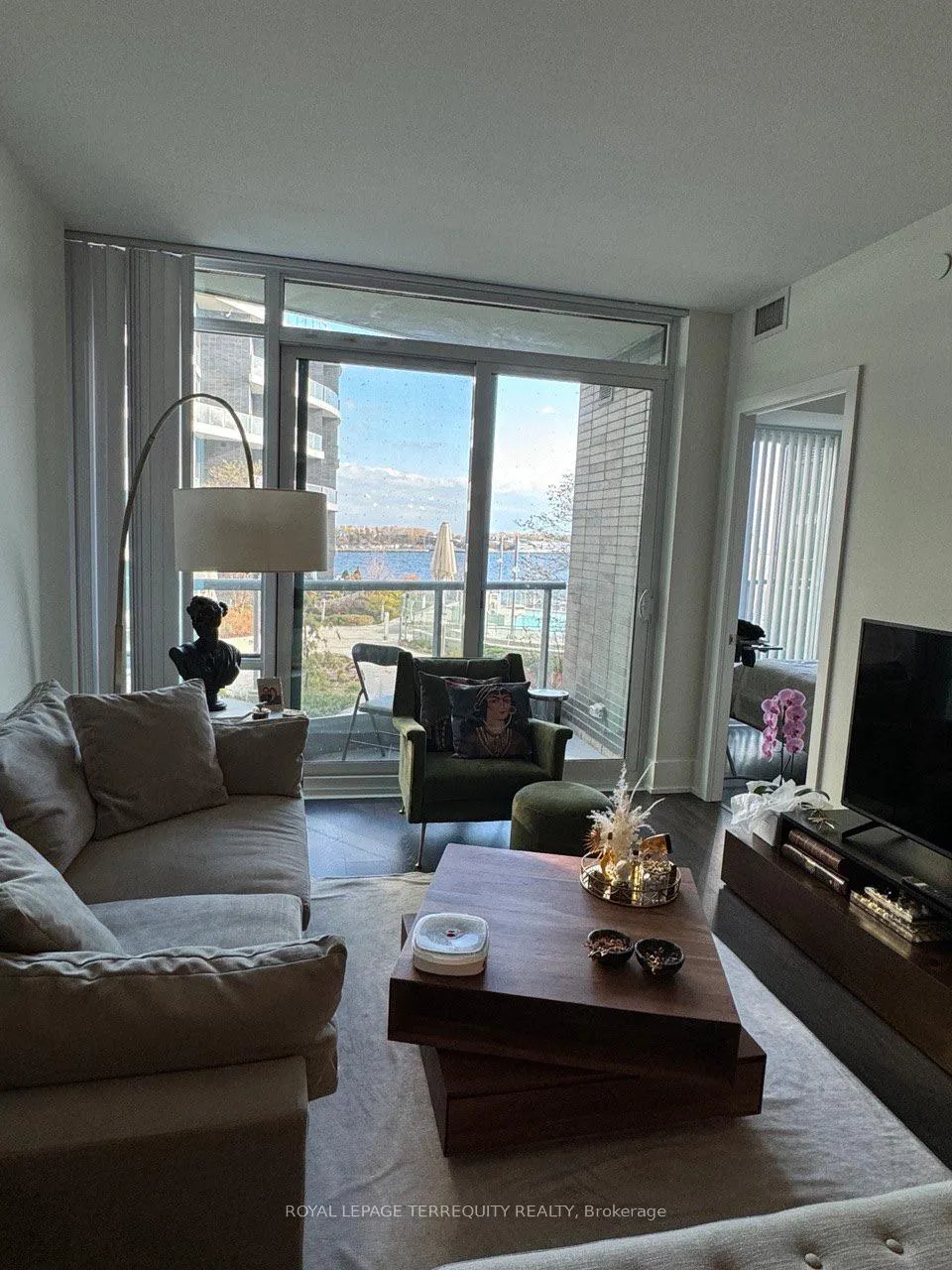 Photo 13 of Unit 307, 1 Edgewater Drive, Toronto, Waterfront Communities — HOMEH