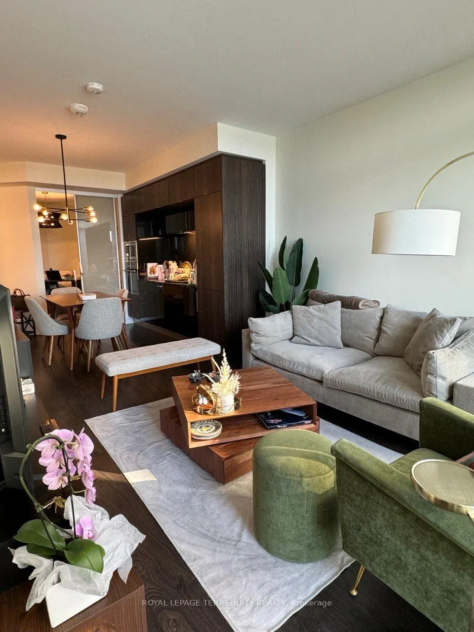 Photo 14 of Unit 307, 1 Edgewater Drive, Toronto, Waterfront Communities — HOMEH